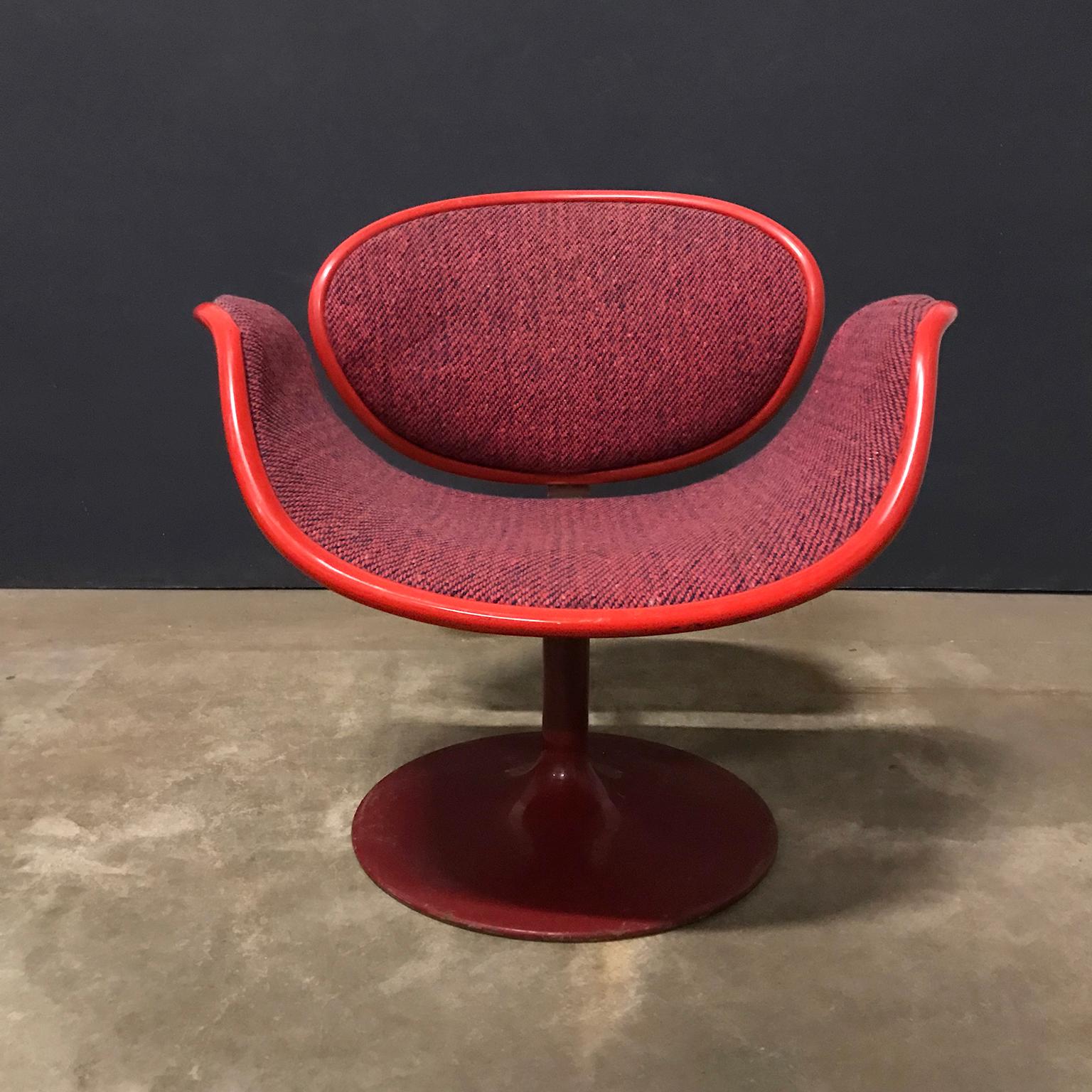 Mid-Century Modern 1965, Pierre Paulin for Artifort, Set Early Original Base and Red Blue Fabric For Sale
