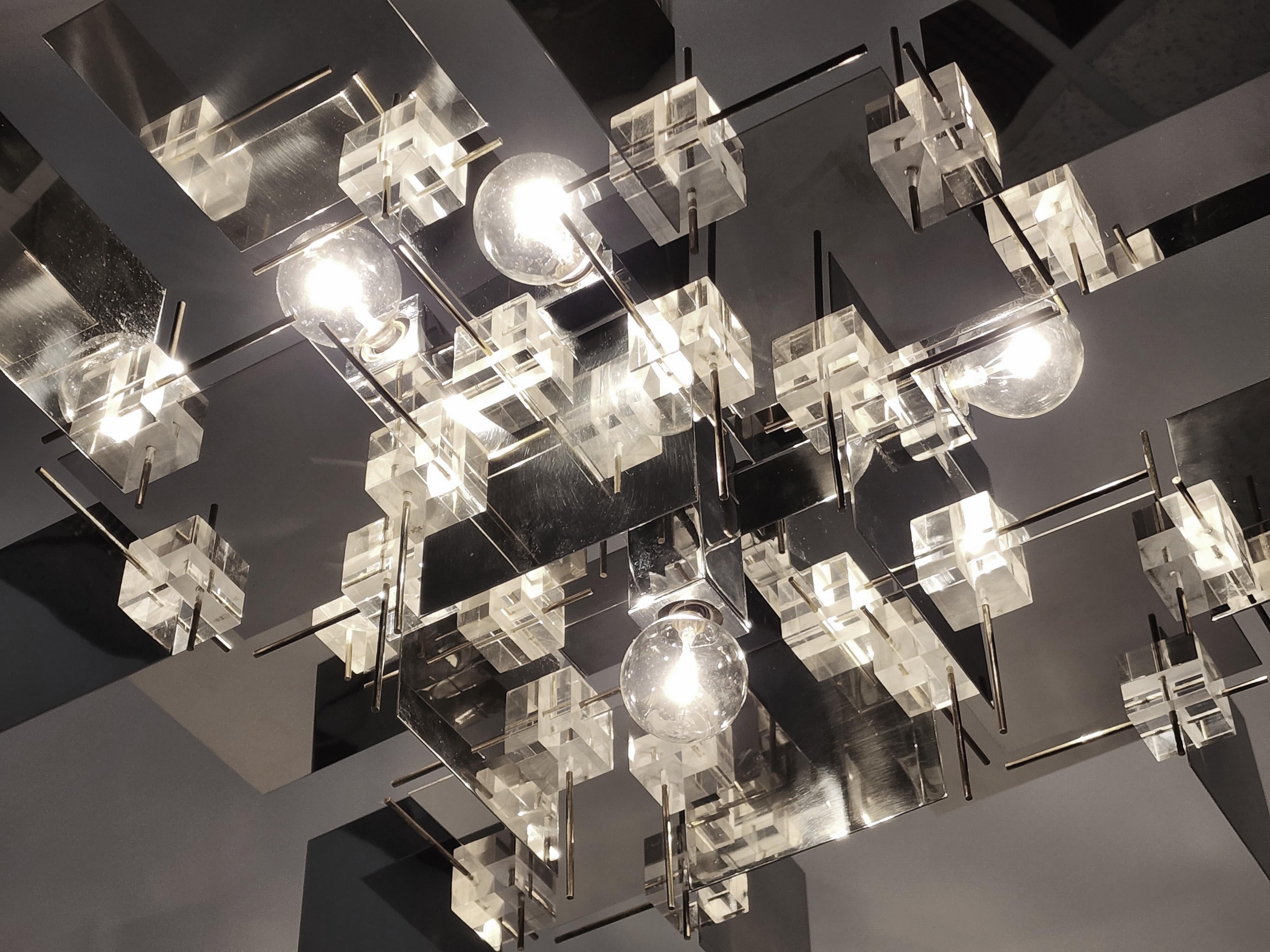 1965 Sciolari Chrome Chandelier with Lucite Cubes and Brass Rods, Italy For Sale 7