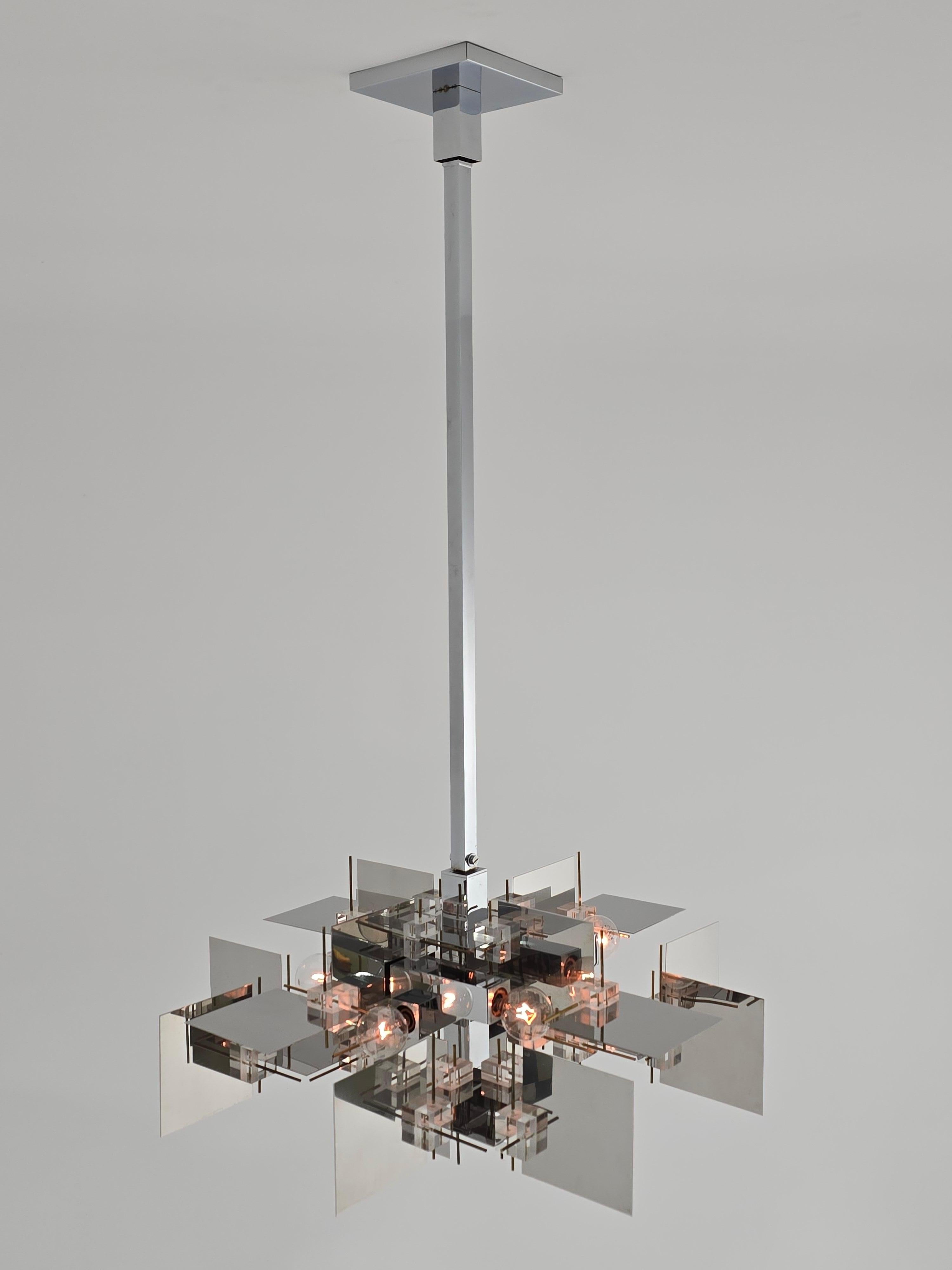 Polished 1965 Sciolari Inox Chandelier with Lucite Cubes and Brass Rods, Italy For Sale