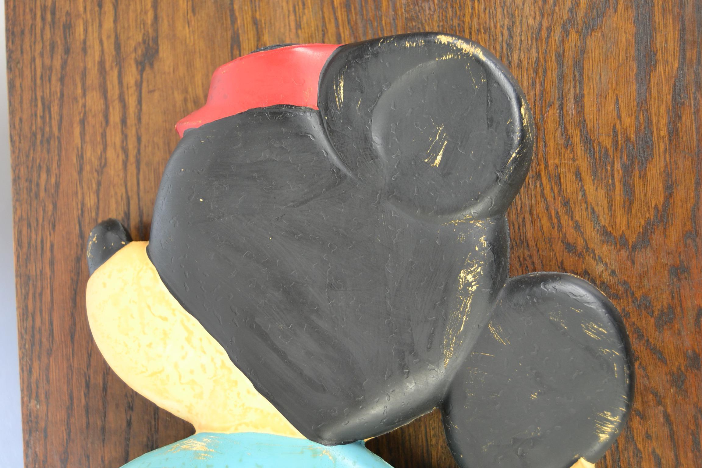 1965 Walt Disney Mickey Mouse Hot Water Bottle by Duarry Spain In Good Condition For Sale In Antwerp, BE