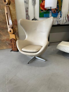 1966 Arne Jacobsen for Fritz Hansen Egg Chair in Leather