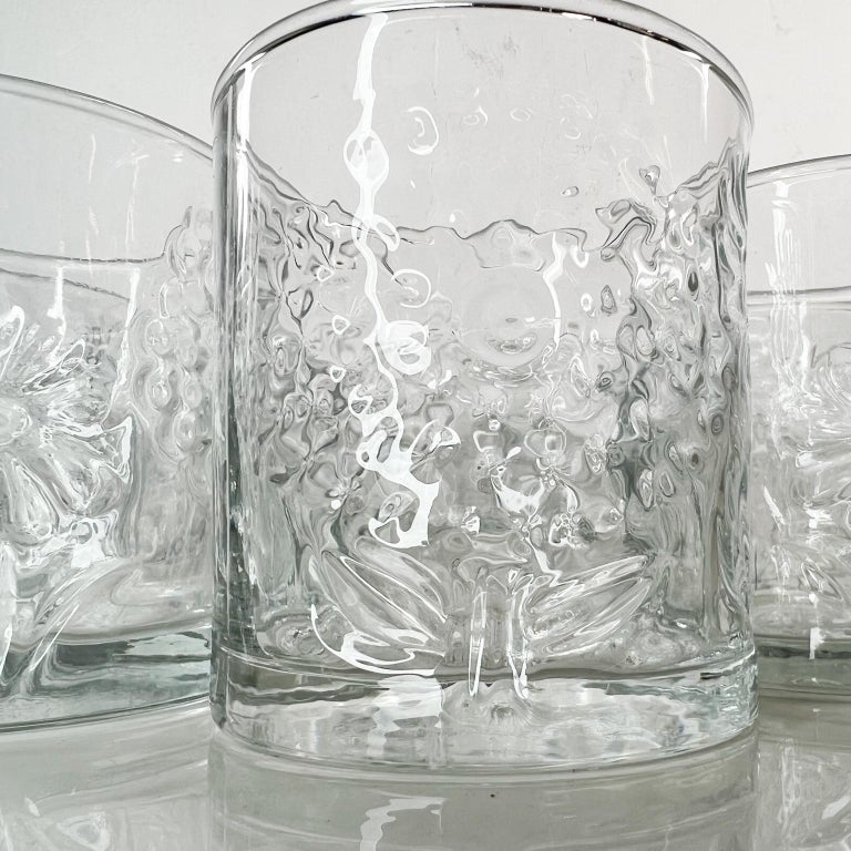 1966 Artist Oiva Toikka Set of Eight Drink Glasses Flora Series Finland Iittala In Good Condition For Sale In National City, CA