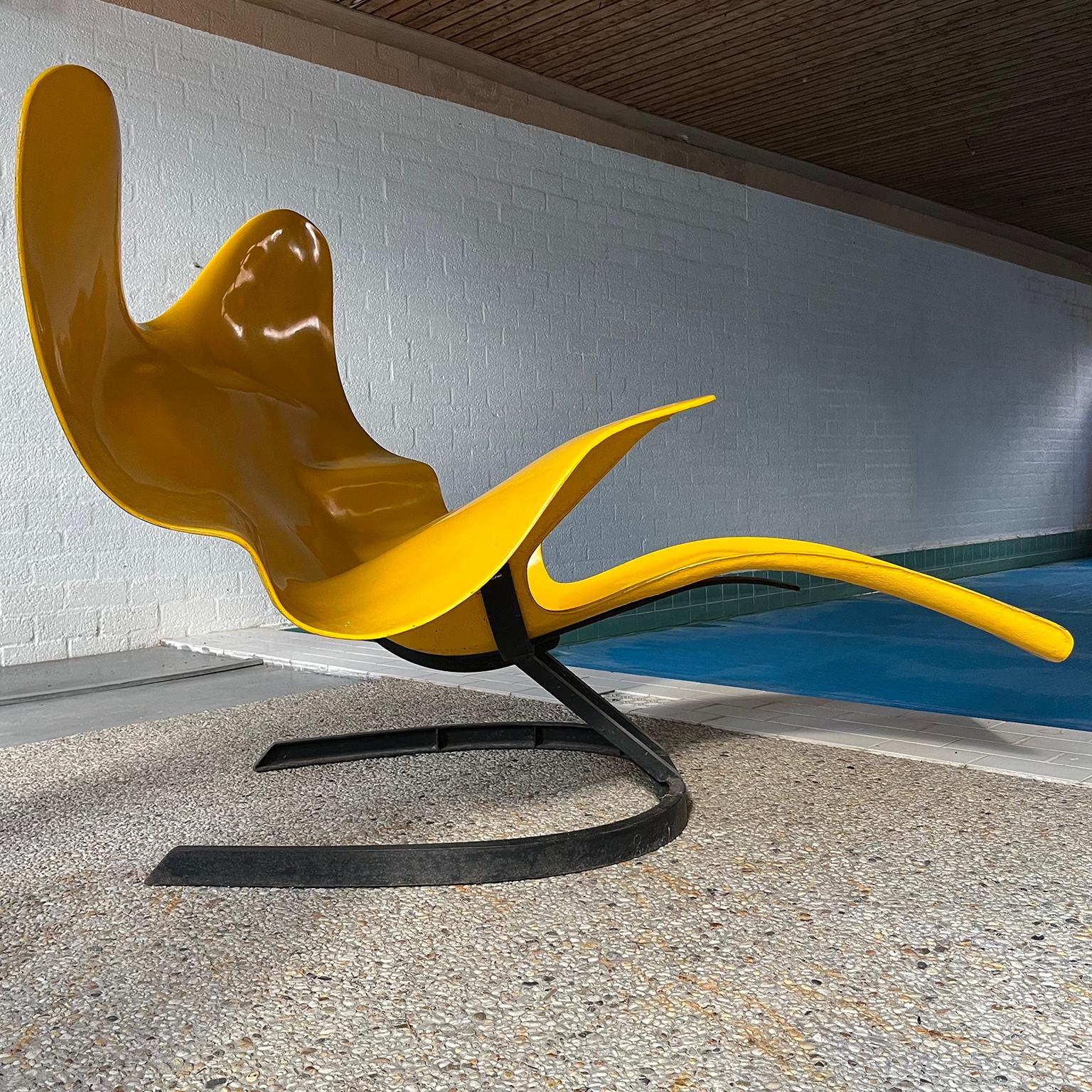 1966, Elephant Chair by Bernard Rancillac Yellow with Black Base Limited Edition For Sale 7