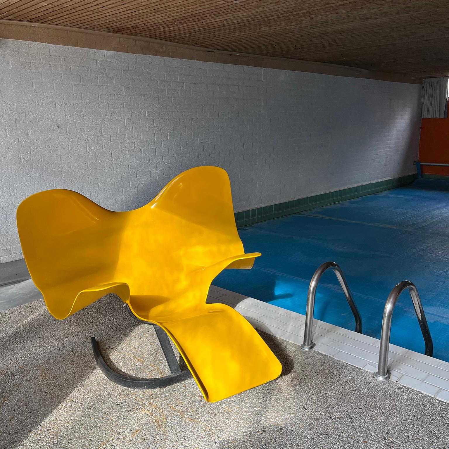 Beautiful, iconic, rare and unique elephant chair in yellow with black base. Limited edition nr 30/100. It embodies a captivating fusion of contemporary art and functional design. It is inspired by the pop-art aesthetic of the 1960s. Crafted from