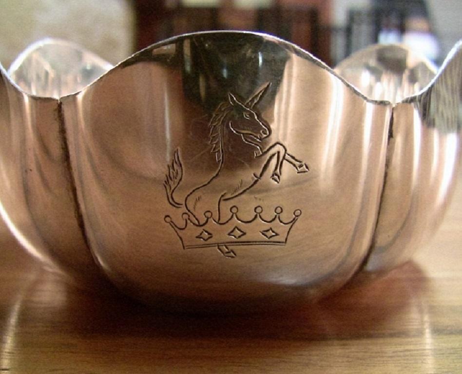 Highly collectible solid silver commemorative Sugar Bowl, commemorating the 50th Anniversary of the 1916 Rising.
Fully Hallmarked. Made in Dublin in 1966 with the most desirable commemorative Irish hallmark for “The 1916 Rising”.
Maker: Royal