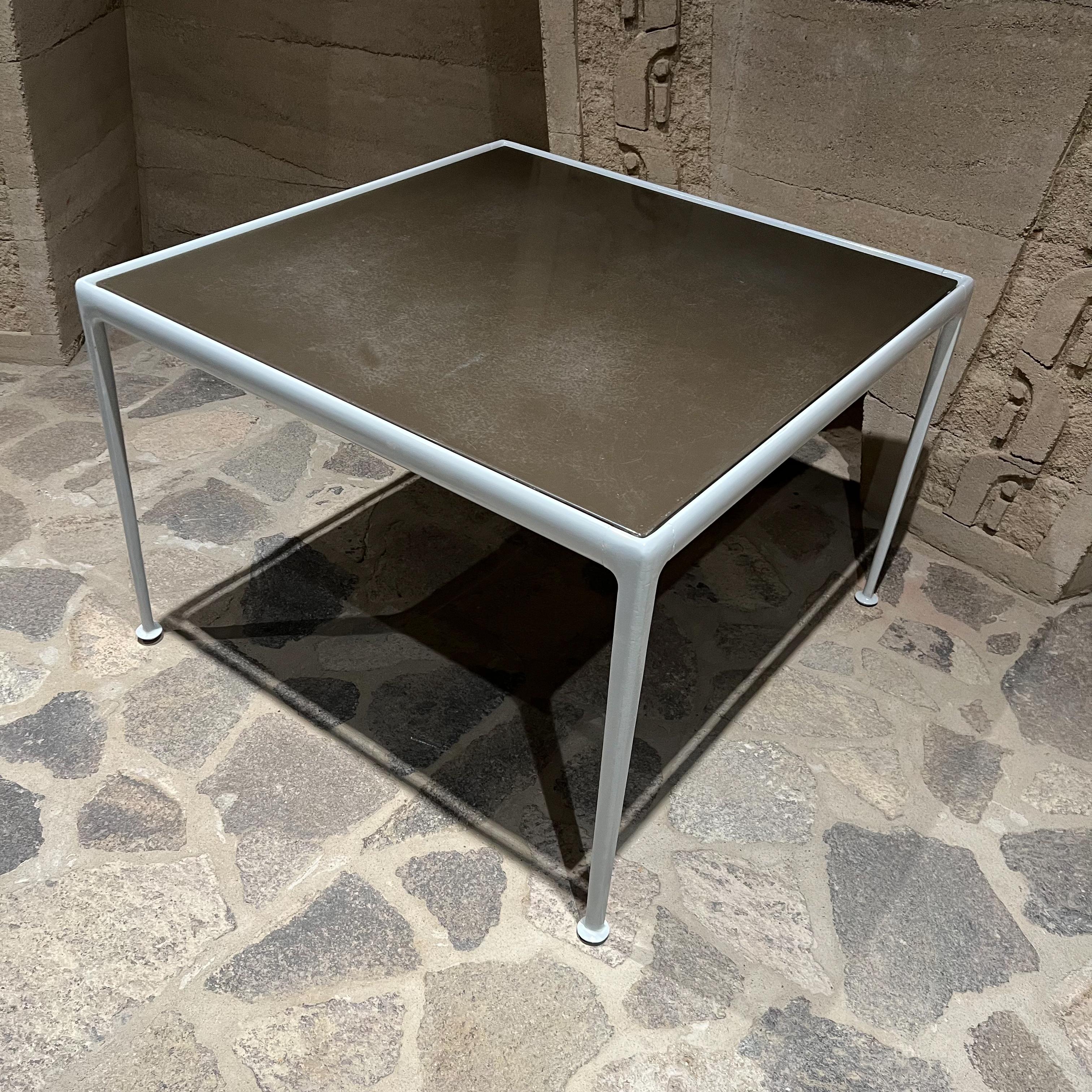 Milieu du XXe siècle Table de salle à manger de patio vintage Richard Schultz pour Knoll, collection extérieure, 1966 en vente