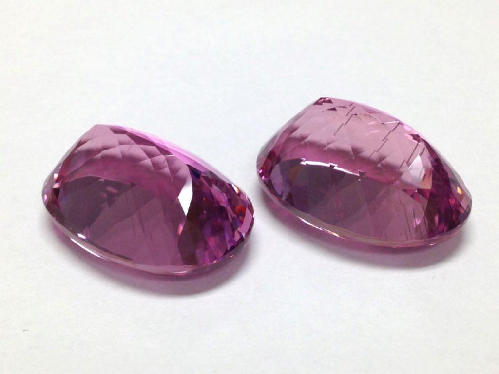 196.60 Carat Natural Kunzites Matching Pair In New Condition For Sale In Los Angeles, CA