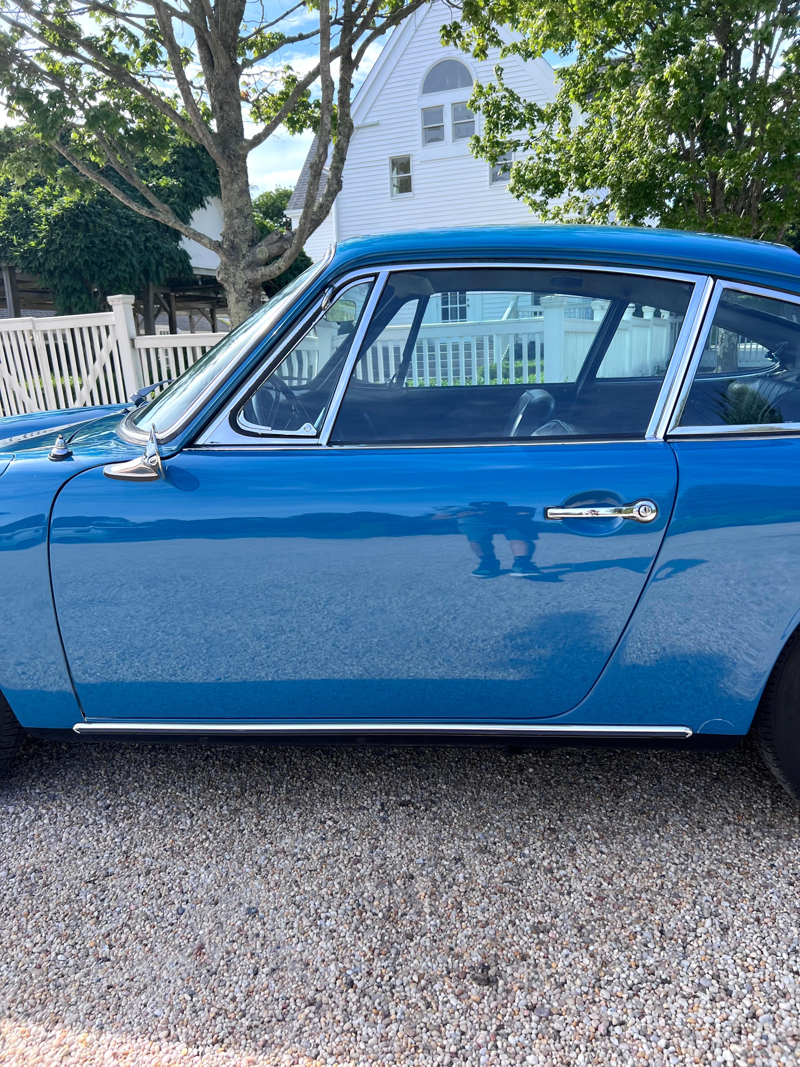 Mid-20th Century 1967 Aga Blue 5-Speed Porsche 912 For Sale