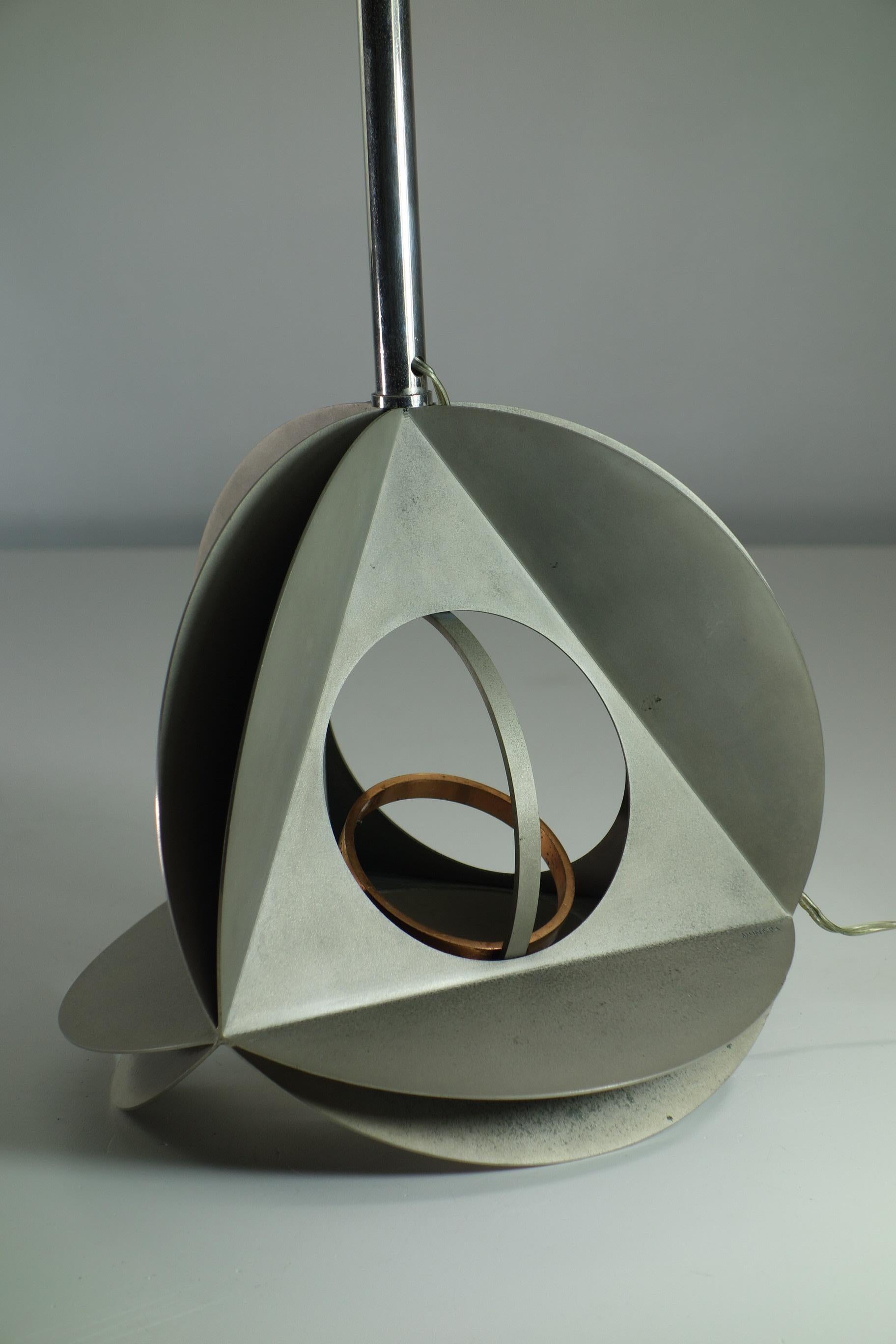 1967 Bruno Munari Alfa Romeo Italienische Design-Skulptur Tischlampe im Angebot 5