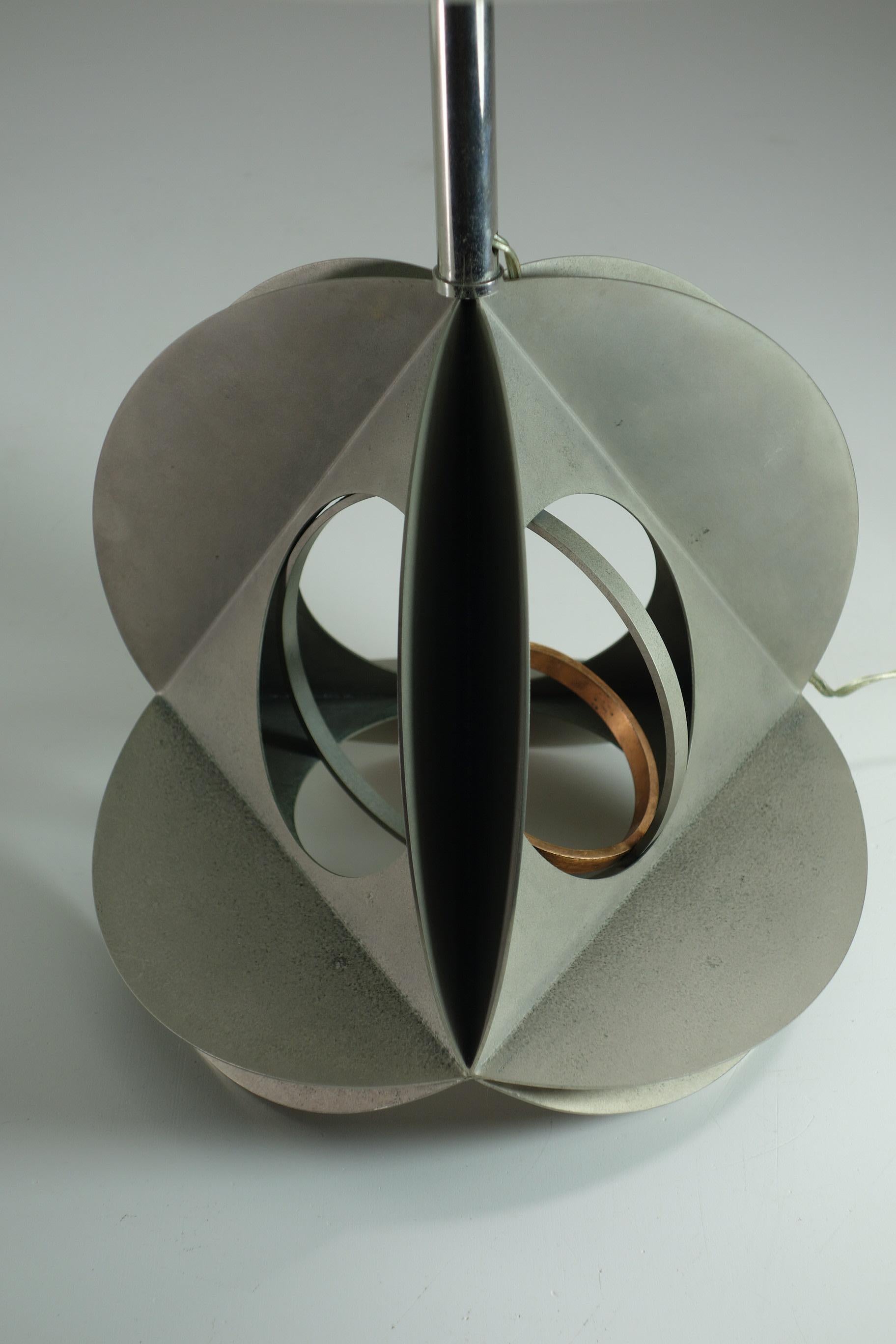1967 Bruno Munari Alfa Romeo Italienische Design-Skulptur Tischlampe im Angebot 6