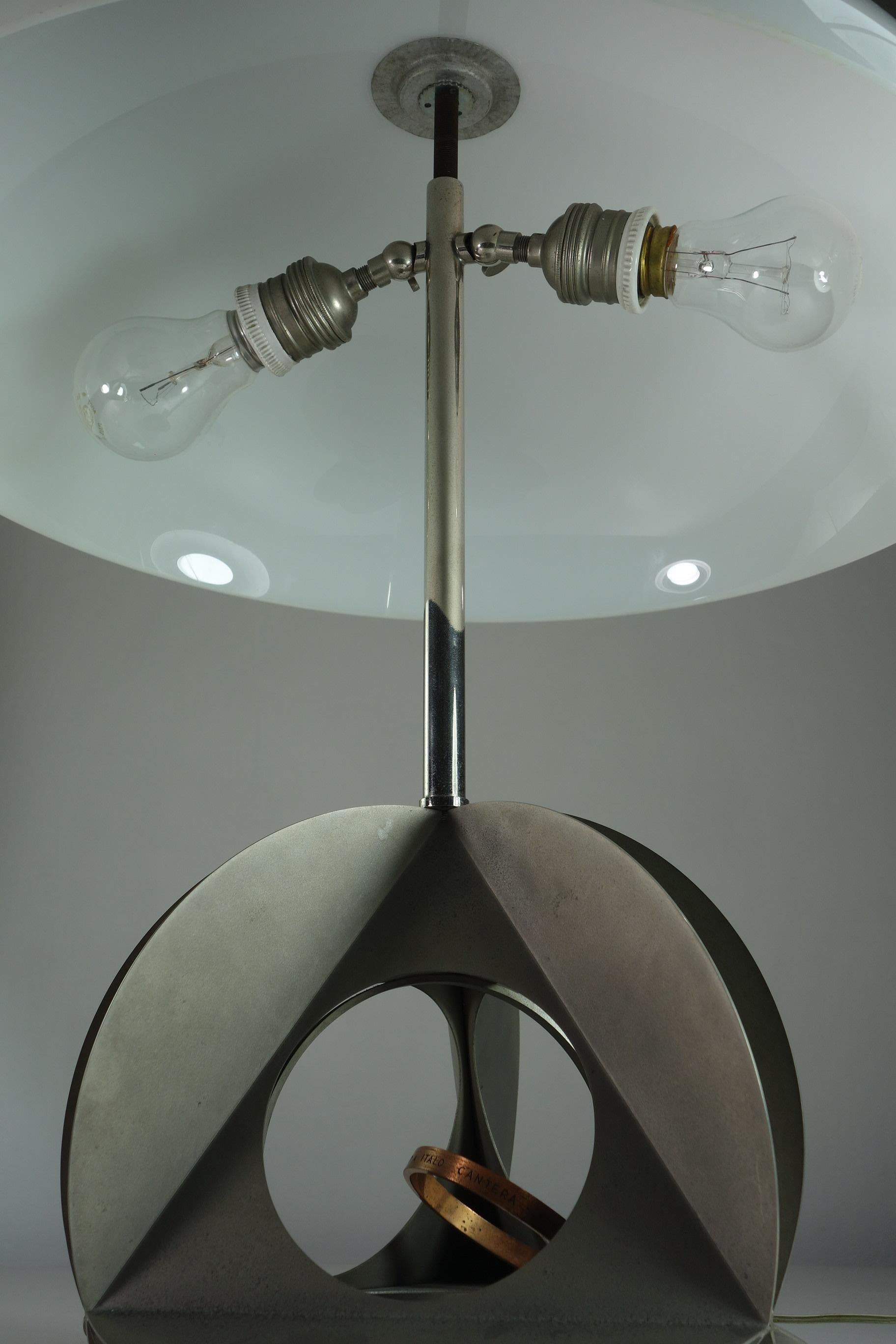 1967 Bruno Munari Alfa Romeo Italienische Design-Skulptur Tischlampe im Angebot 7