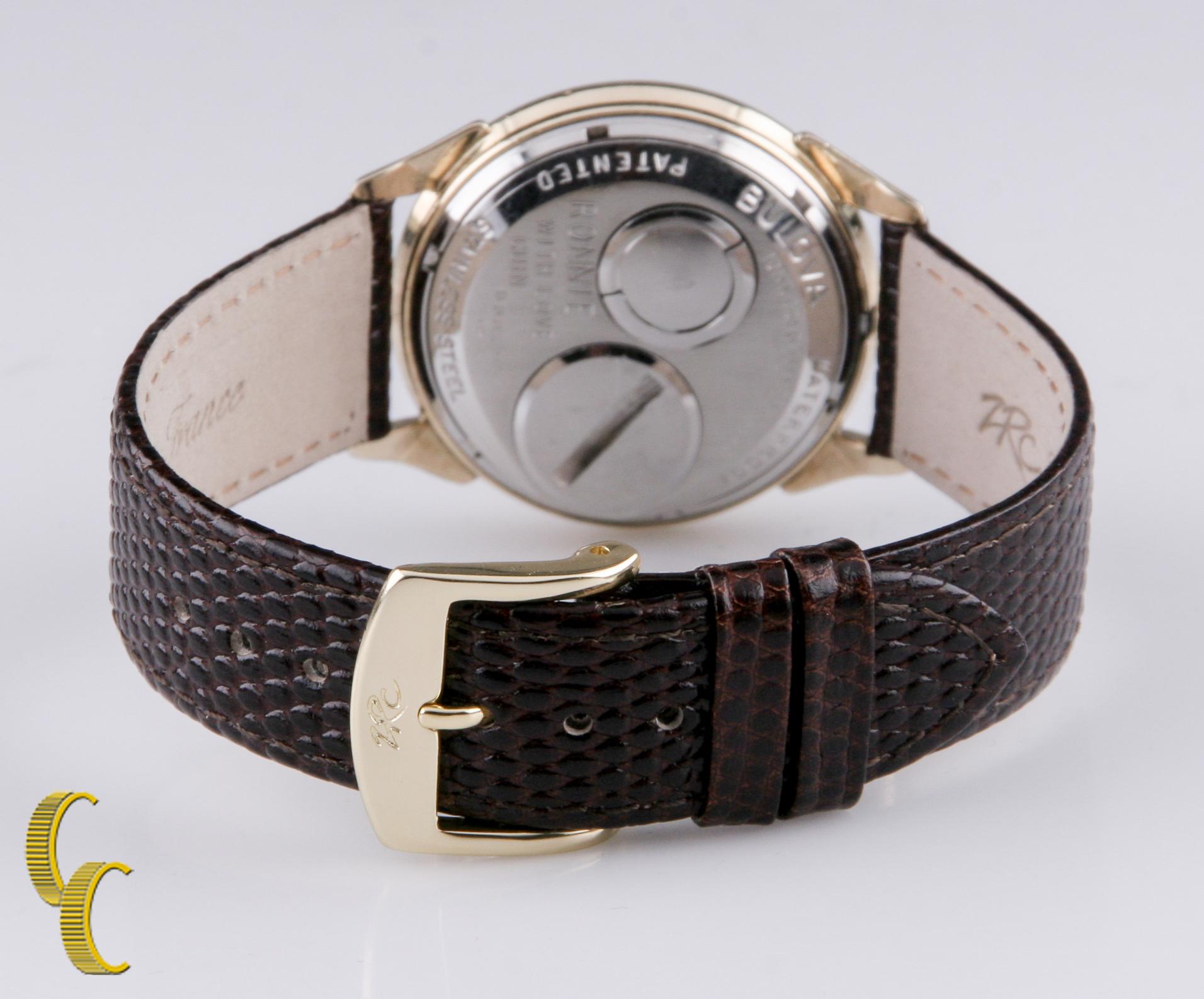 1967 Montre-bracelet Bulova Accutron, cadran champagne et bracelet en cuir Brown, 34 mm Bon état - En vente à Van Nuys, CA