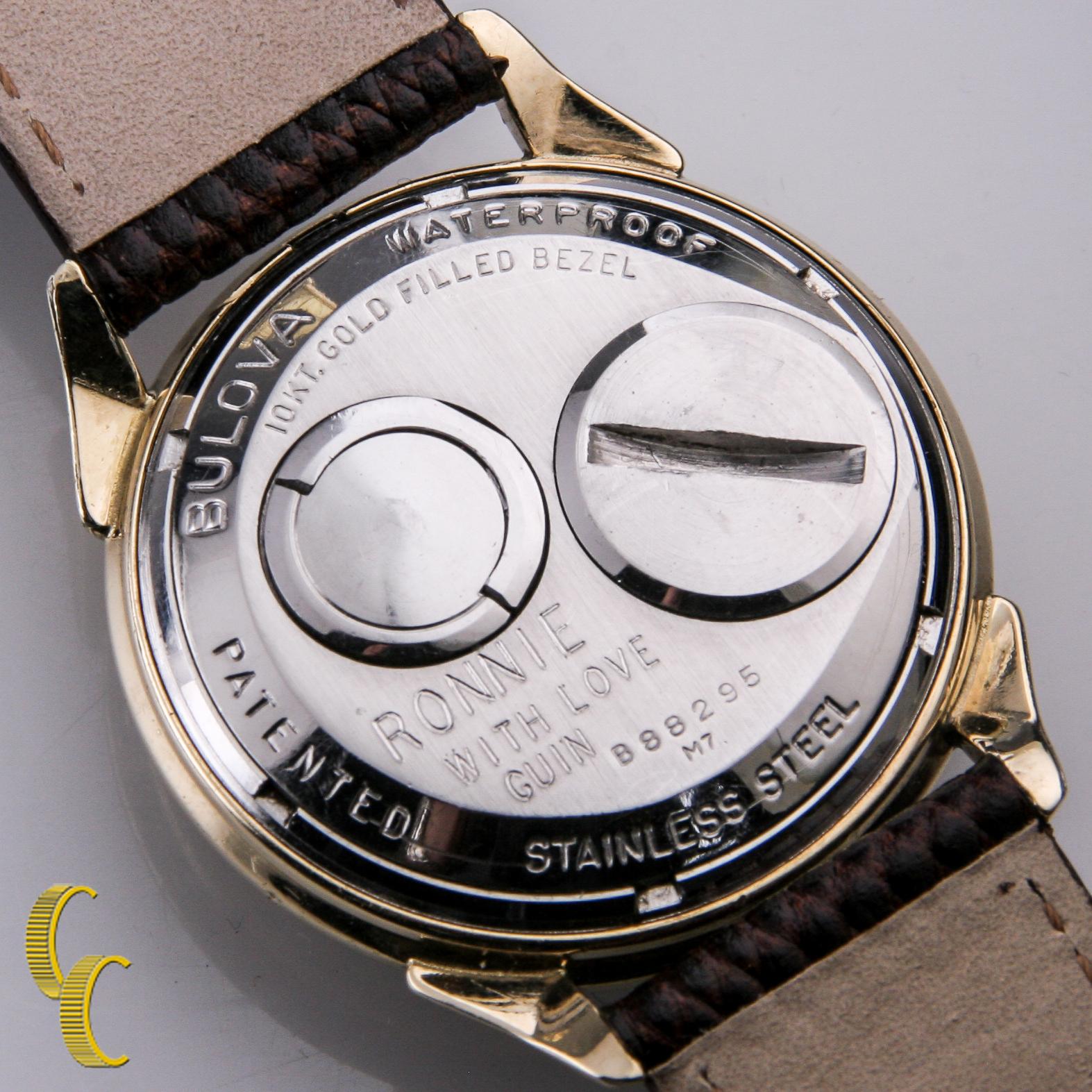 1967 Montre-bracelet Bulova Accutron, cadran champagne et bracelet en cuir Brown, 34 mm Unisexe en vente