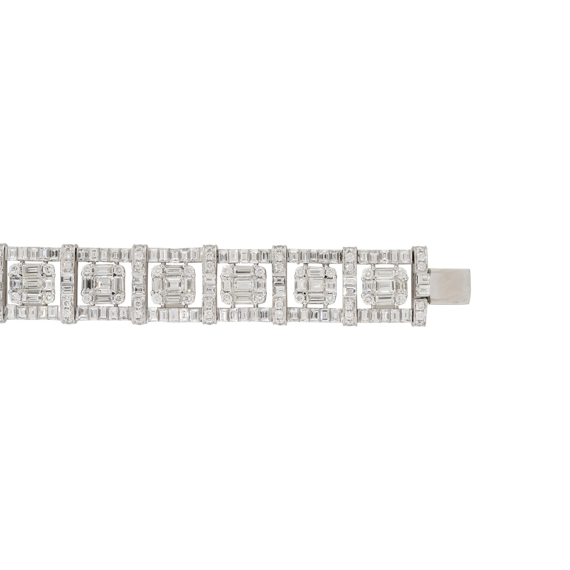 19.67 Carat Mosaic Diamond Square Station Bracelet 18 Karat In Stock In Excellent Condition For Sale In Boca Raton, FL