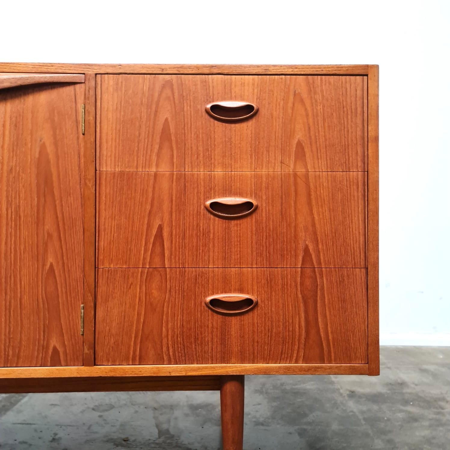Australian 1967 Chiswell Wave Handle Sideboard For Sale