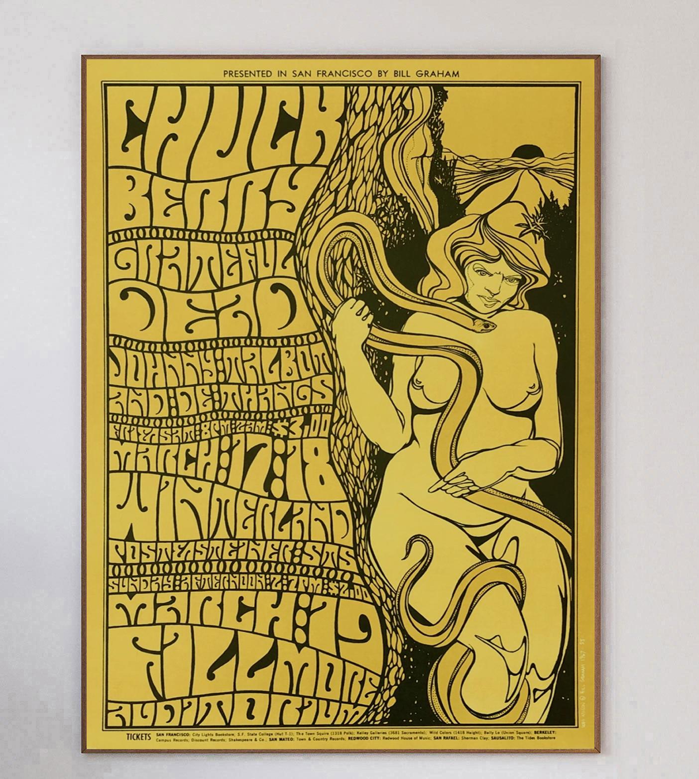 Disegnato dall'iconico artista di poster per concerti Wes Wilson, questo bellissimo poster è stato creato nel 1967 per promuovere un concerto dal vivo di Chuck Berry e dei Grateful Dead al famoso Fillmore Auditorium di San Francisco. Gli eventi di