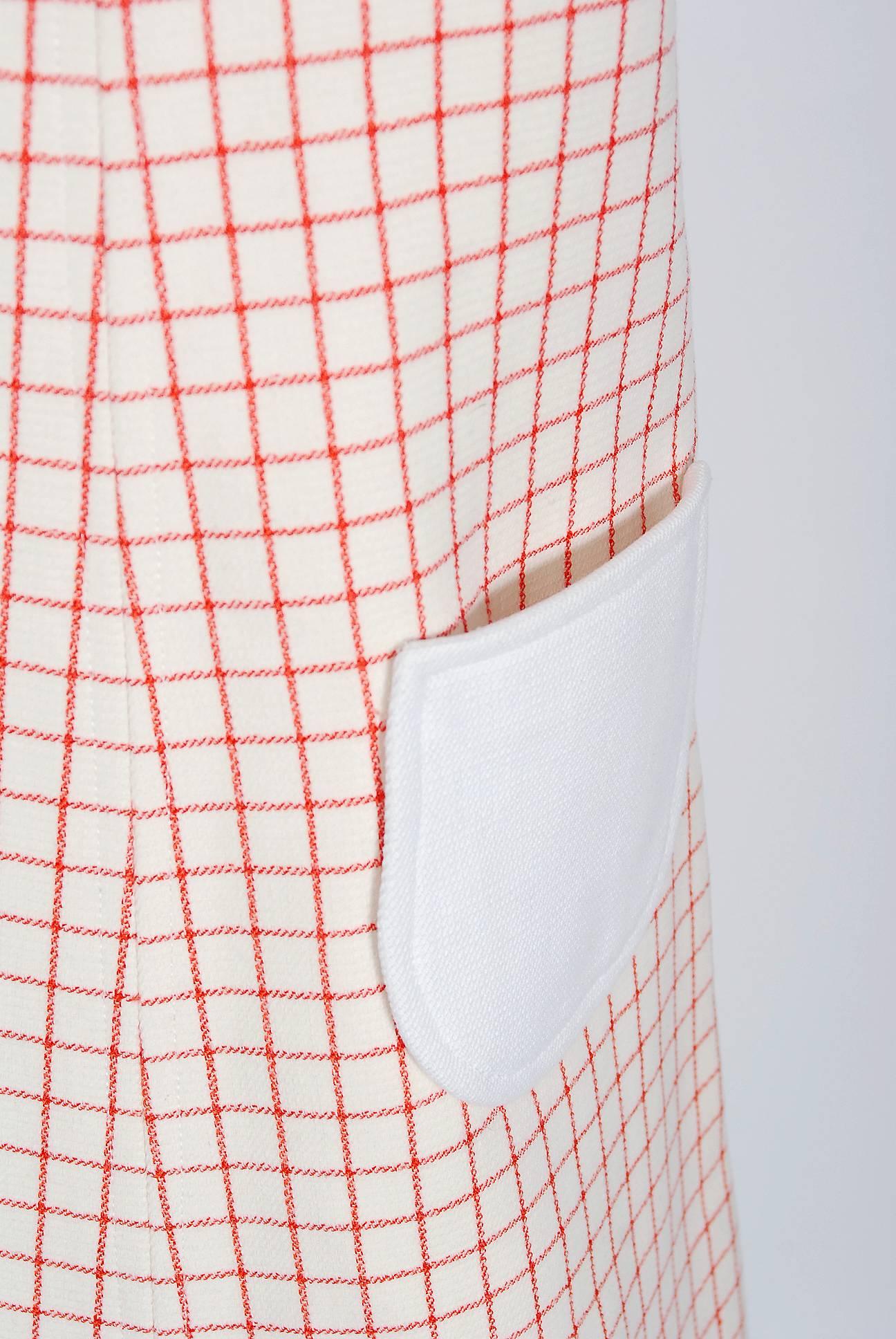 1967 Courreges Couture Ivory & Red Checkered Wool Mod Space-Age Mini Dress In Excellent Condition In Beverly Hills, CA