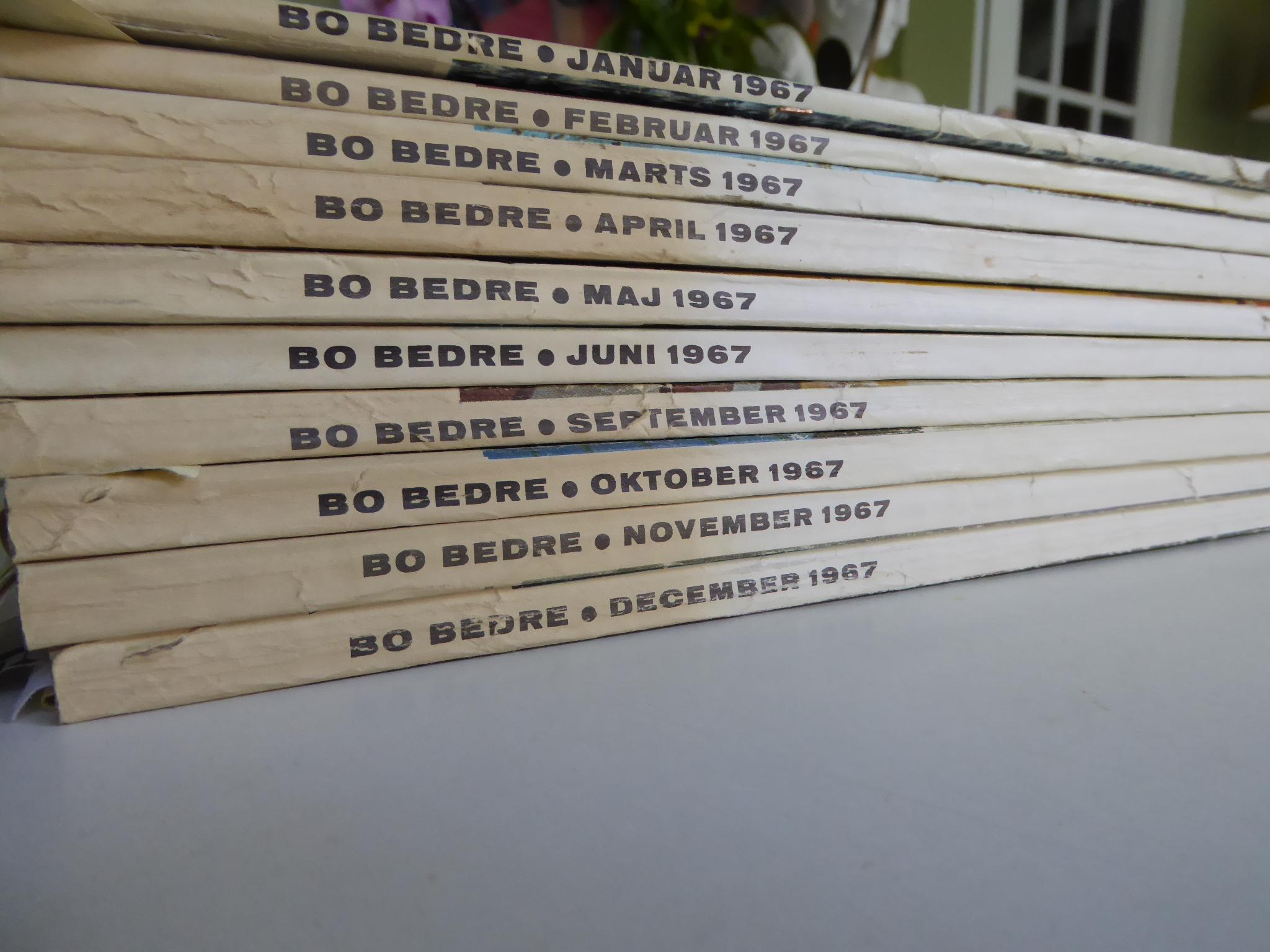 Dieci numeri dell'anno 1967 di Bo Bedre (Live Better), rivista danese vintage di stile e design per la casa moderna.  Pubblicato per la prima volta nel marzo 1961. Le riviste sono in lingua danese ma le immagini sono molto descrittive e informative.