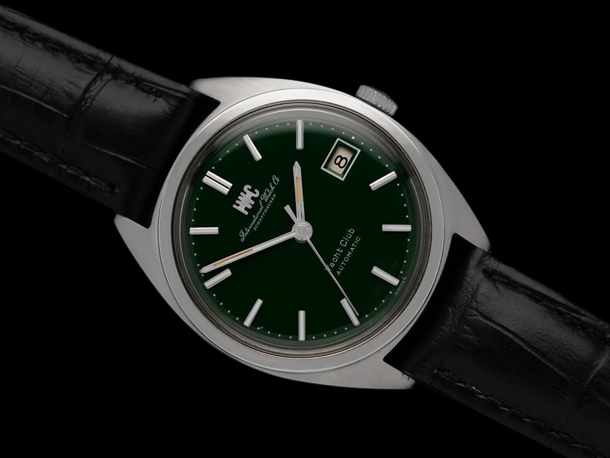 NAMED ONE OF WATCHPRO MAGAZINE’S “HOT 100” - THE TOP 100 INFLUENCERS OF THE U.S. WATCH INDUSTRY. HOW CAN WE SERVE YOU? 

We’re new to offering our carefully curated collection on 1stDibs, but we have sold over 10,000 fine watches and exceptionally