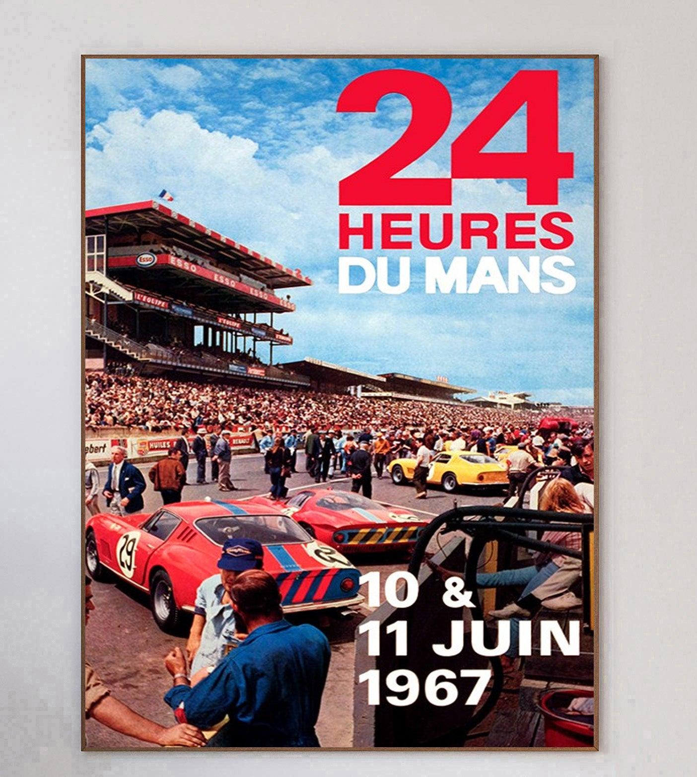 Cette affiche est celle des 24 heures du Mans 1967. Les brillantes illustrations d'Andre Delourmel représentent plusieurs Ferrari, dont la 275 GTB4 et la Dino 206 LM.

Cette magnifique affiche est une première édition imprimée en 1967 et montre les