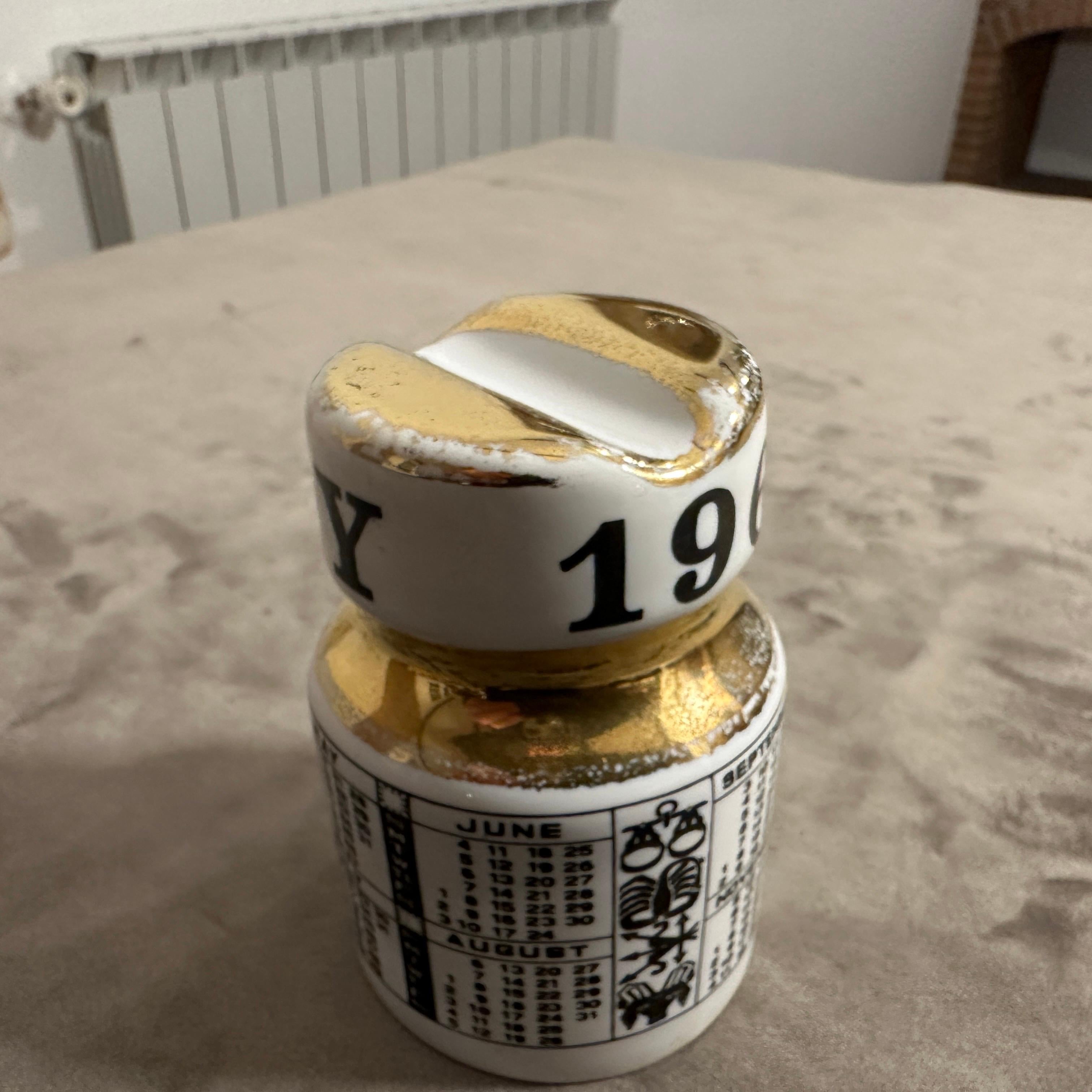 1967 Mid-Century Modern Ceramic Paperweight Calendar by Piero Fornasetti For Sale 4