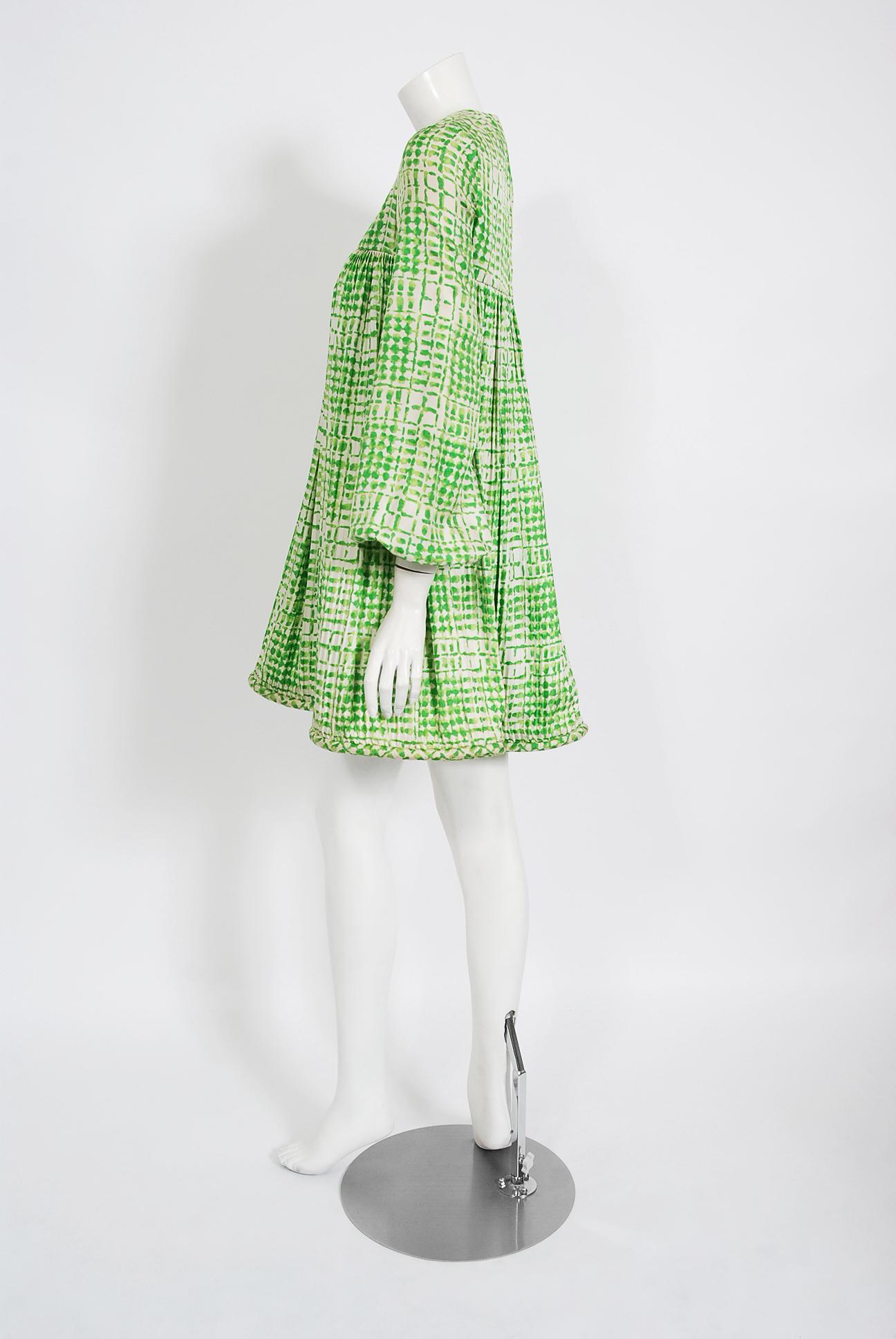 Women's Vintage 1967 Pierre Cardin Couture Green White Silk Pleated Babydoll Mini Dress