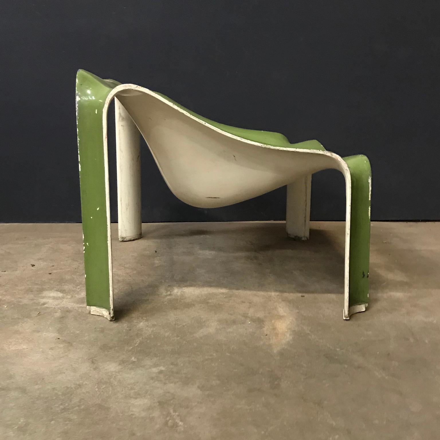 Mid-Century Modern 1967, Pierre Paulin for Artifort, Very Early White F300 Painted in Green