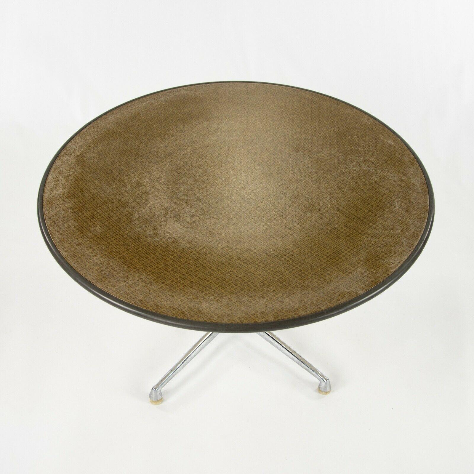 Alluminio 1967 Prototipo di tavolino da caffè Alexander Girard/Ray Eames/Charles Eames in vendita
