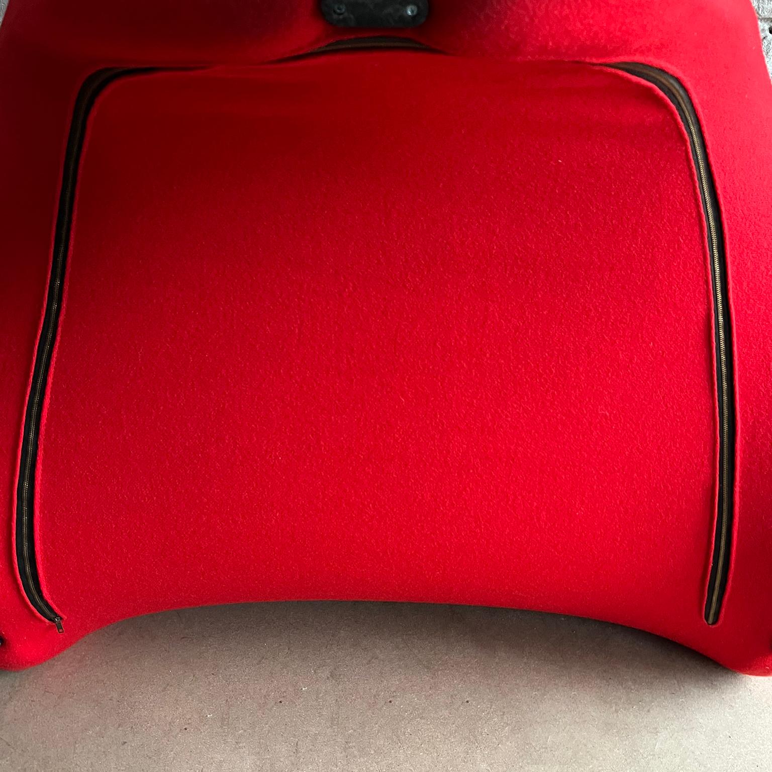 1967, Red Tongue by Pierre Paulin, for Artifort, New Upholstery In Tonus 7