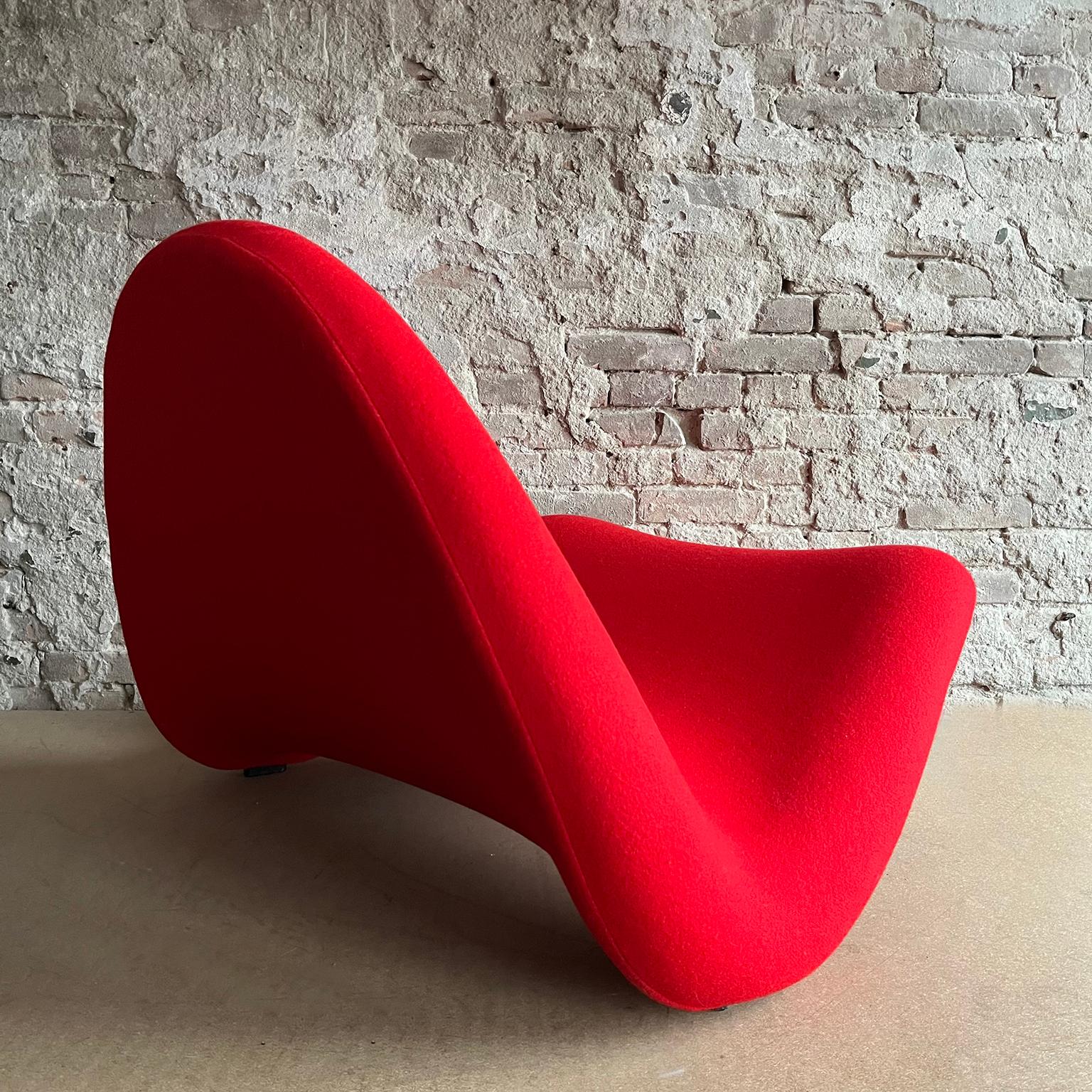 Mid-20th Century 1967, Red Tongue by Pierre Paulin, for Artifort, New Upholstery In Tonus