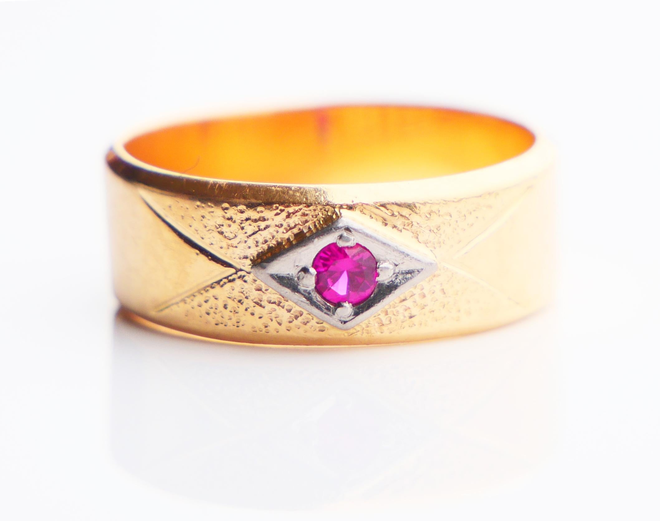 Women's 1967 Ring All Seeing Eye Ruby solid 18K Gold ØUS 5 / 4.6 gr. For Sale