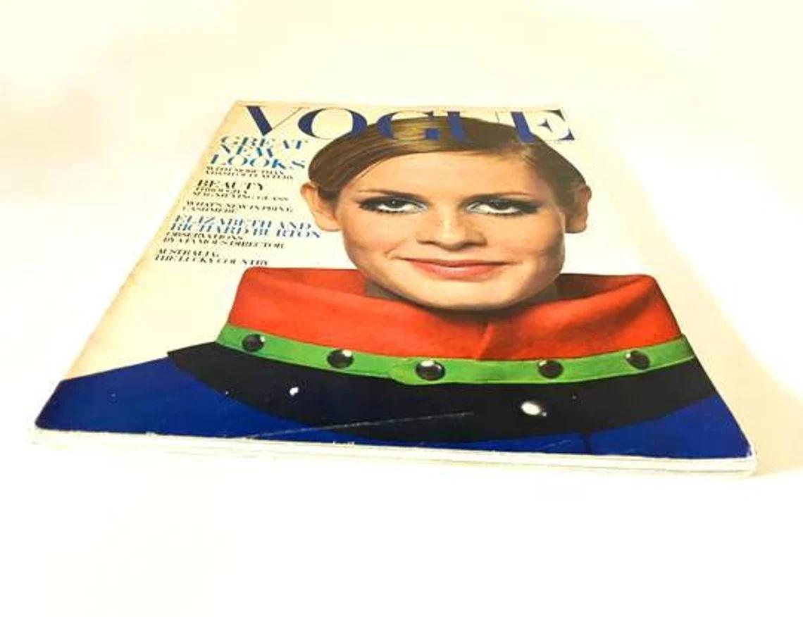Women's or Men's 1967 Vogue Twiggy - 60th-birthday For Sale