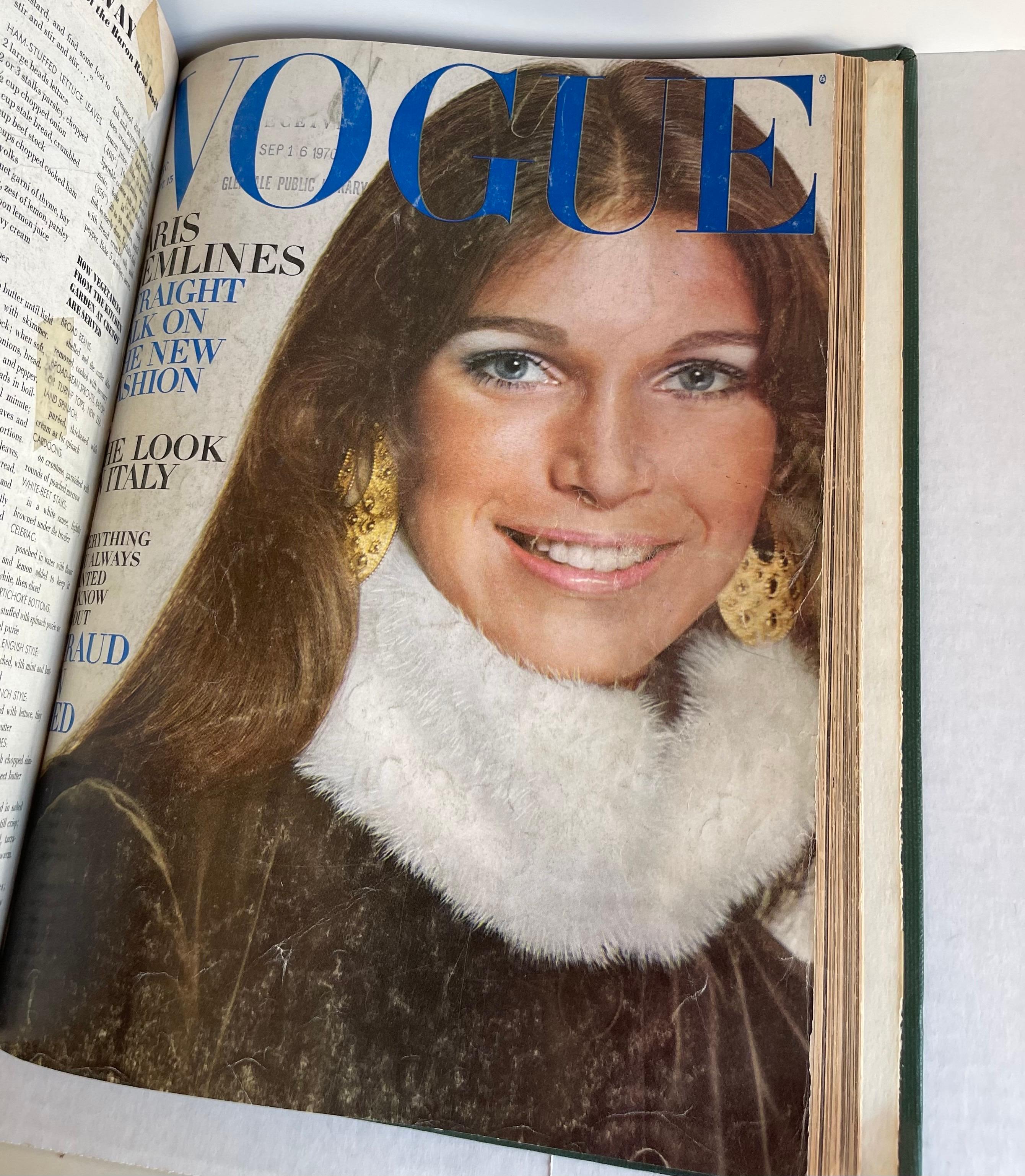 1968-1970 Revistas Vogue de tapa dura, lote de 9 en venta 3