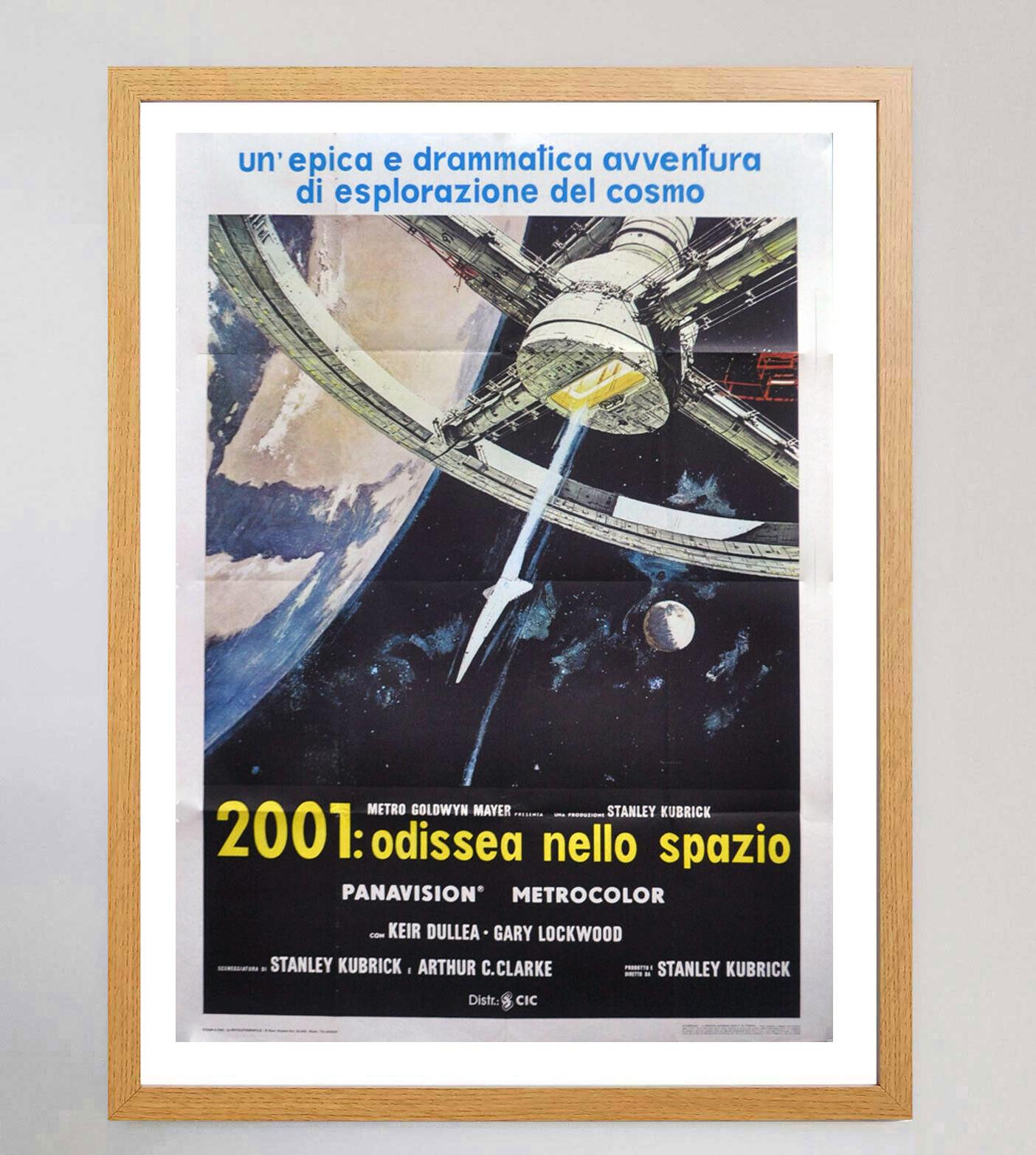 1968 2001: A Space Odyssey (Italian) Original Vintage Poster In Good Condition For Sale In Winchester, GB