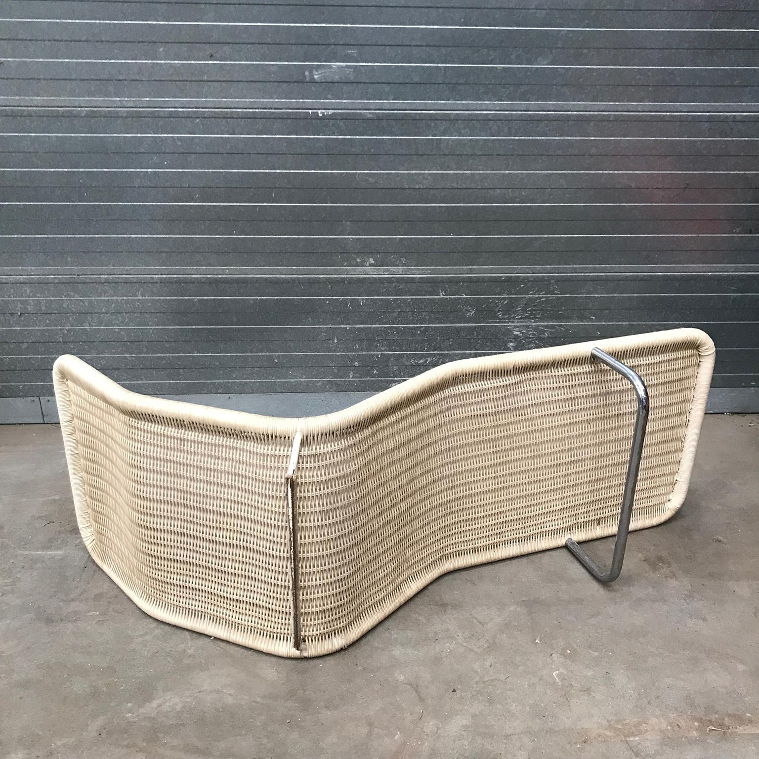 1968, Antti Nurmesniemi, for Tecta Germany, Plastic Wicker Lounge Chair F10 For Sale 9