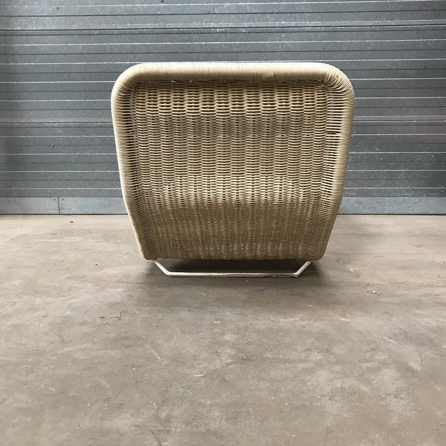 Mid-Century Modern 1968, Antti Nurmesniemi, for Tecta Germany, Plastic Wicker Lounge Chair F10 For Sale