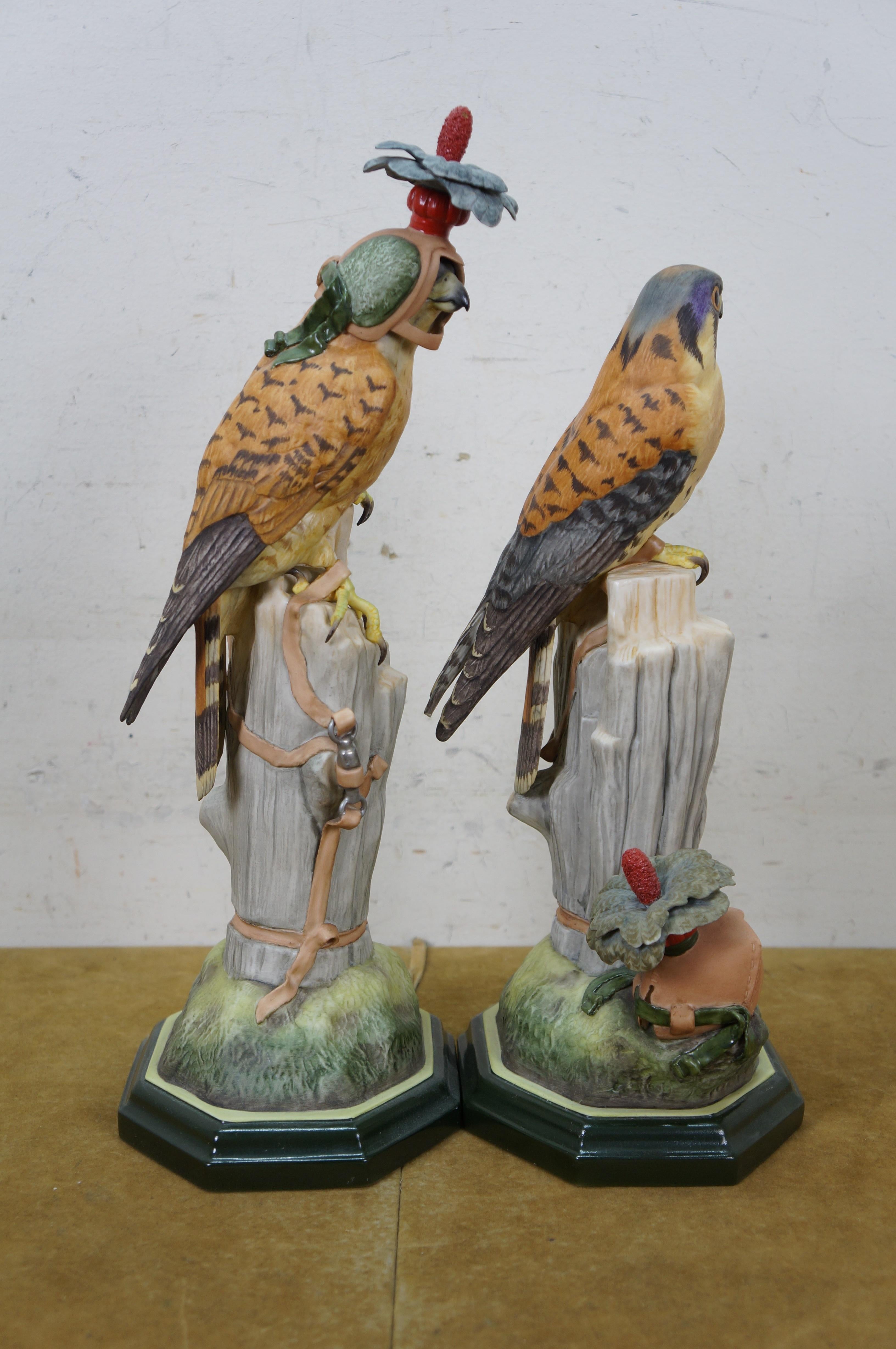 Porcellana 1968 Boehm Kestrel 492W Uccelli in porcellana Sculture Coppia 16