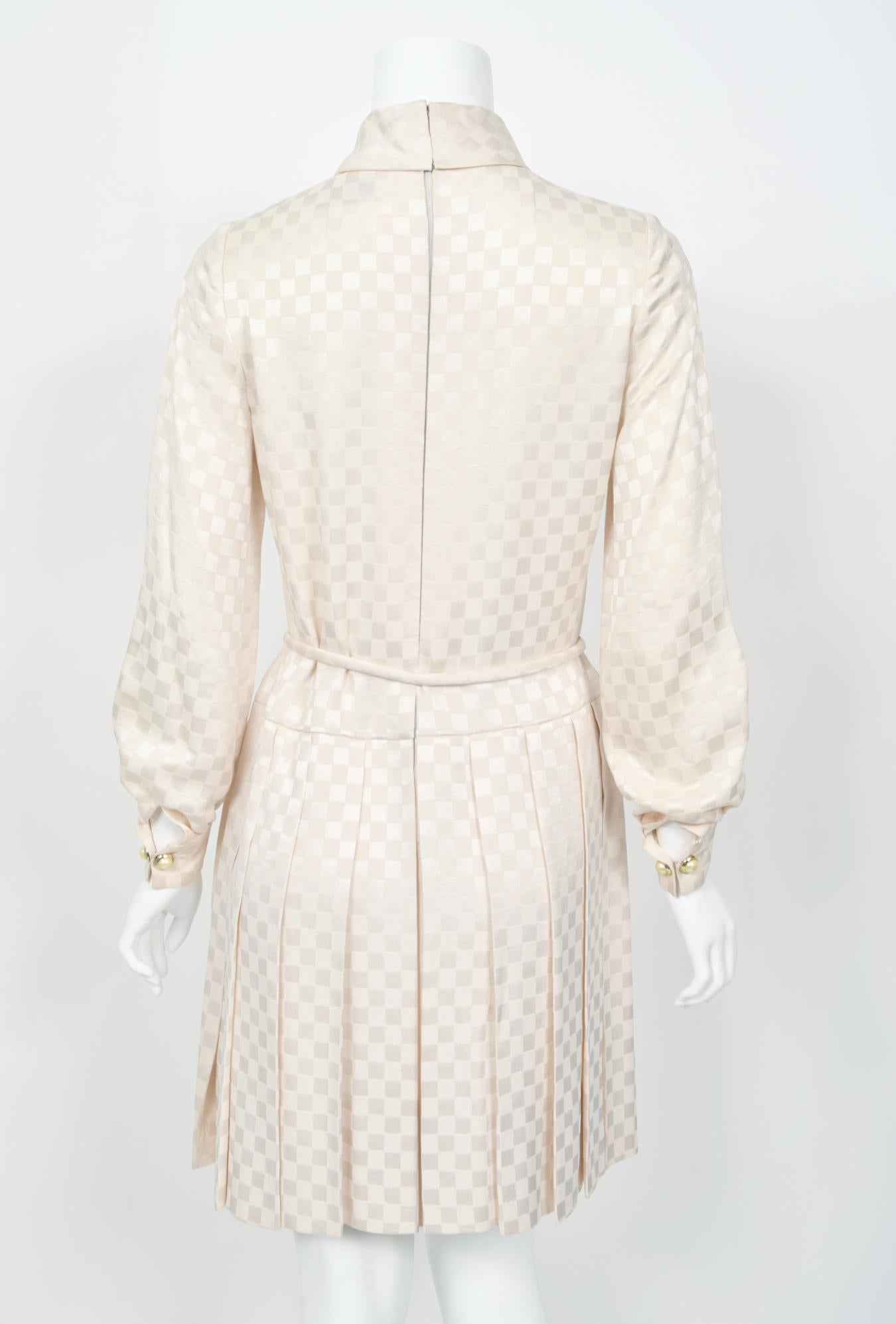 1968 Christian Dior Haute Couture Documented Ivory Checkered Silk Pleated Dress For Sale 11