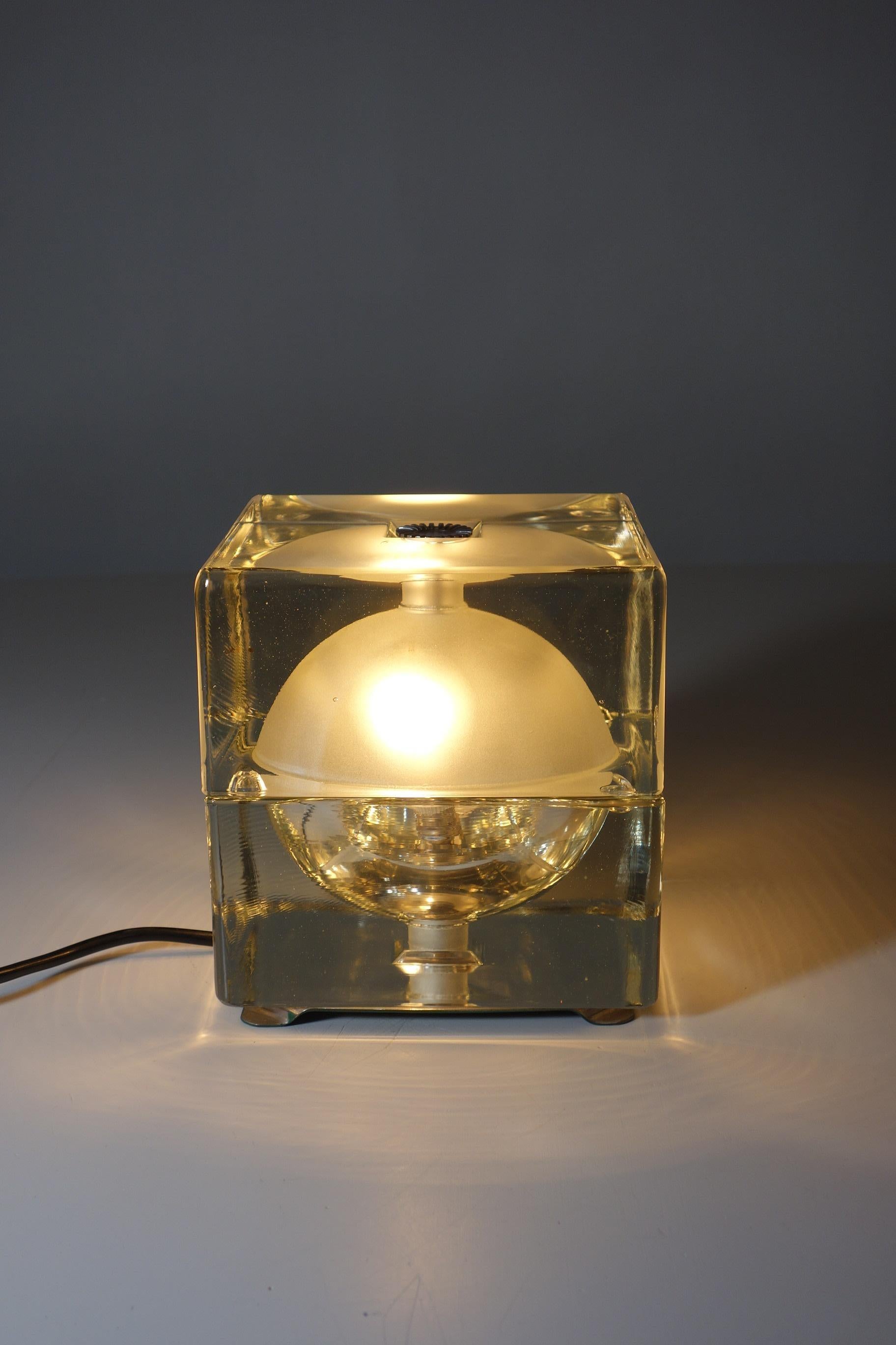 1968 Cubosfera Alessandro Mendini Italian Design Optical Glass Table Lamp 5
