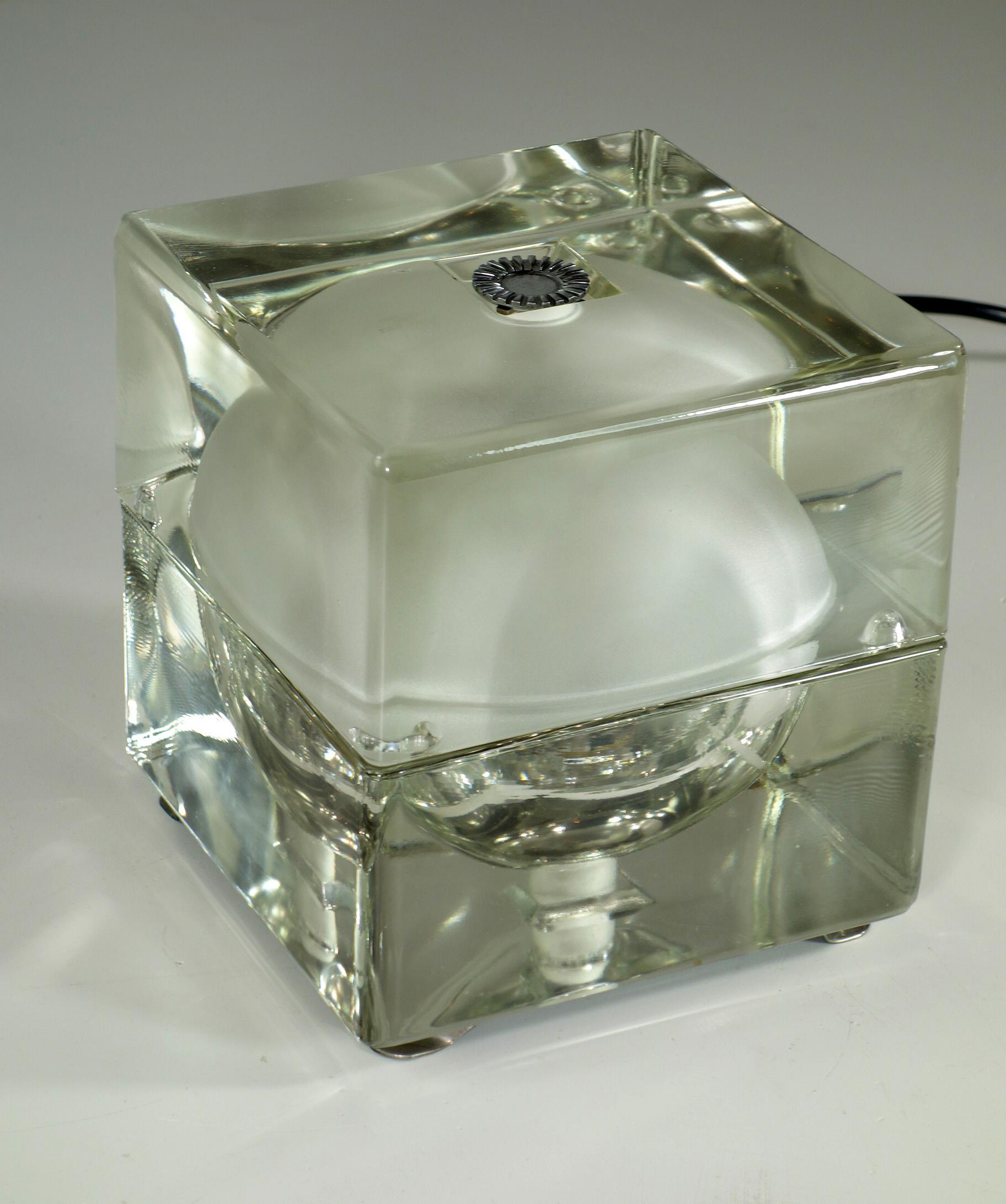 1968 Cubosfera Alessandro Mendini Italian Design Optical Glass Table Lamp In Good Condition In Brescia, IT