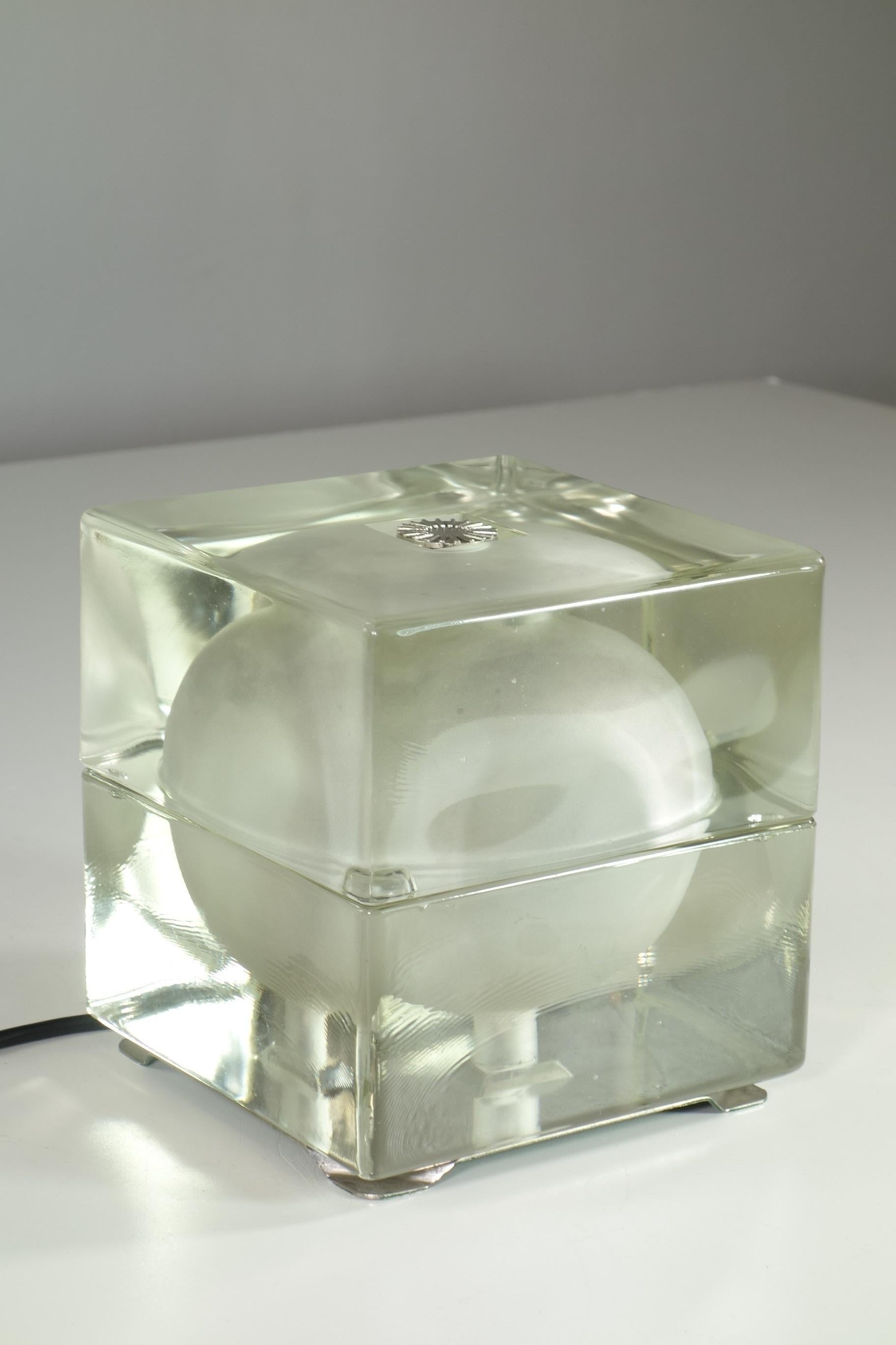 Lampe de bureau italienne Cubosfera Alessandro Mendini en verre de l'ère spatiale, 1968 Bon état - En vente à Brescia, IT