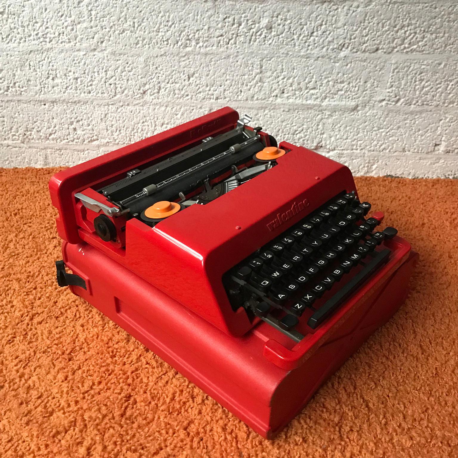 Metal 1968, Ettore Sottsas & Perry King for Olivetti, Italy, Red Valentine Typewriter
