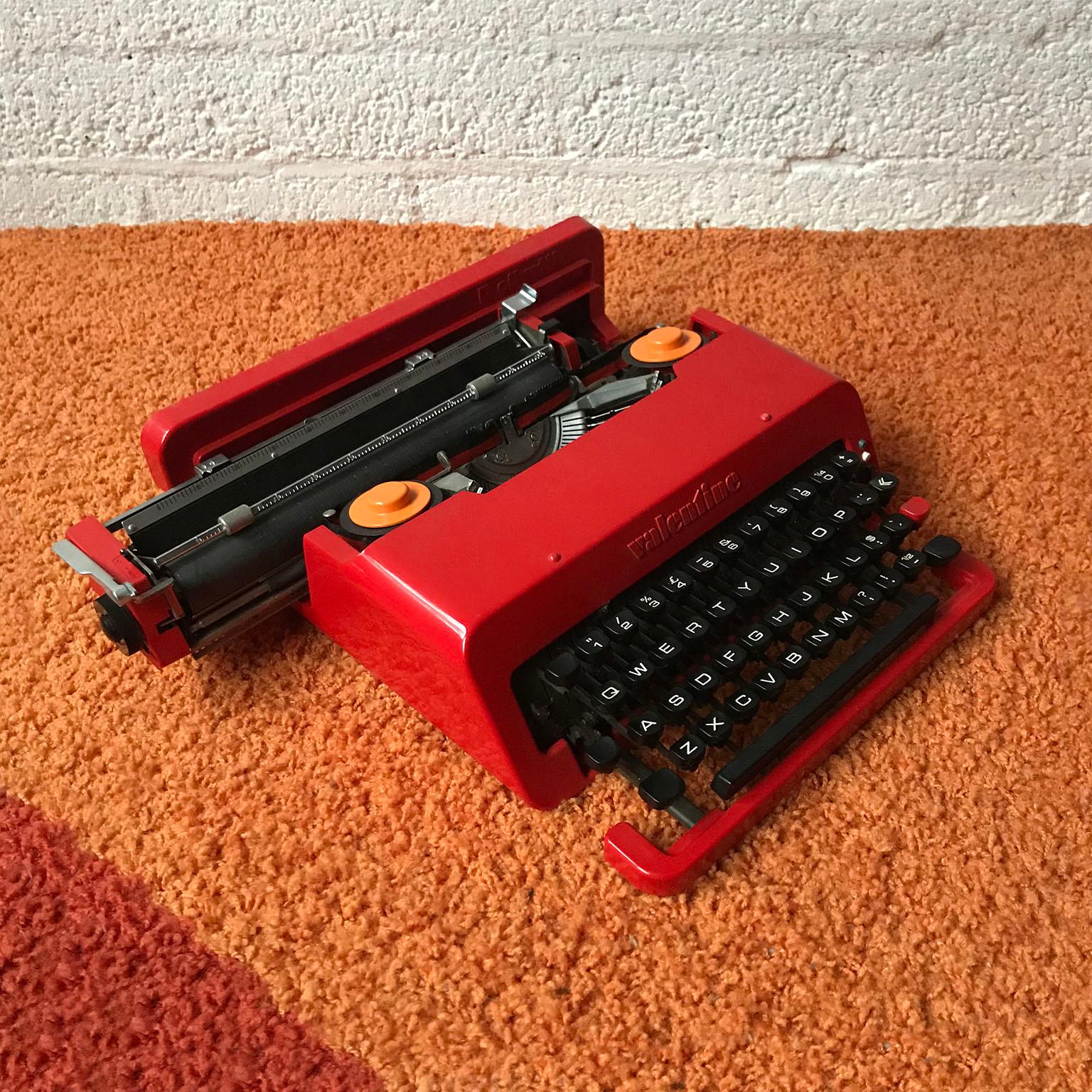 1968 olivetti typewriter ad