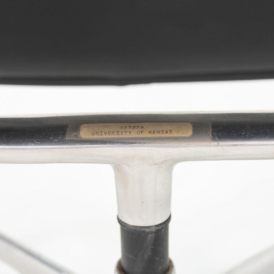1968 Herman Miller Eames ES102 Intermediate Desk Chair in Black Naugahyde 3