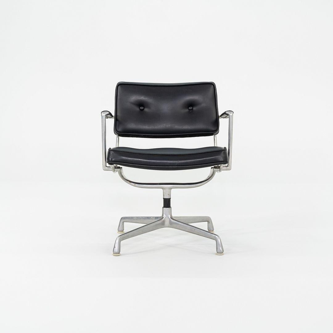 1968 Herman Miller Eames ES102 Intermediate Desk Chair in Black Naugahyde 4