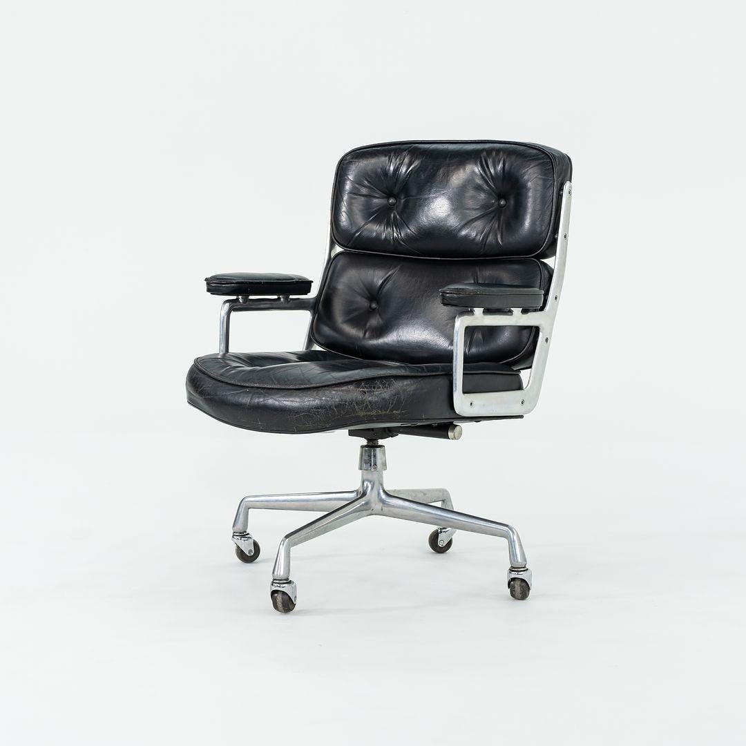 1968 Herman Miller Eames Time Life Executive-Schreibtischstühle aus Leder, 4-Sterne-Sockel im Zustand „Gut“ im Angebot in Philadelphia, PA