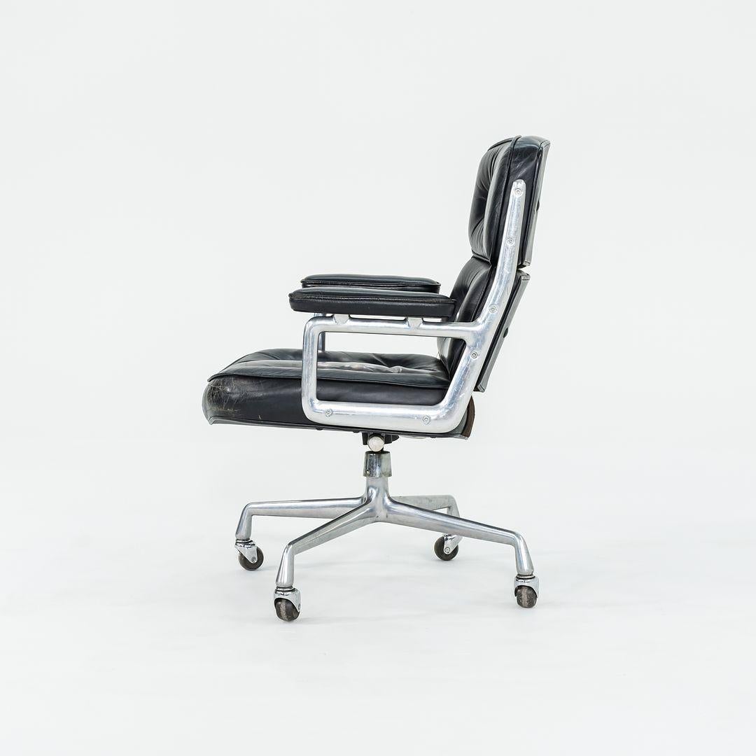 1968 Herman Miller Eames Time Life Executive-Schreibtischstühle aus Leder, 4-Sterne-Sockel im Angebot 1
