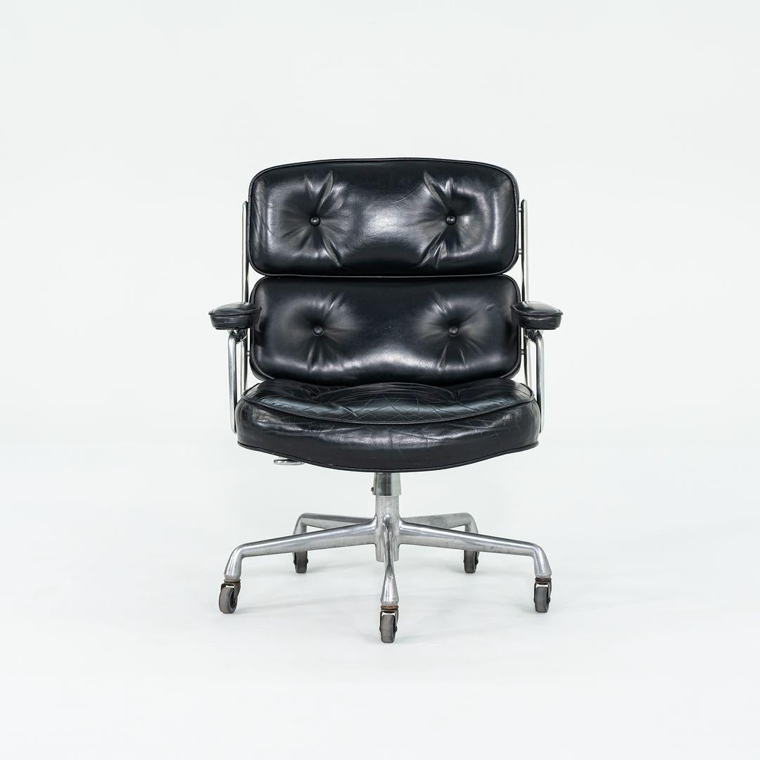 1968 Herman Miller Eames Time Life Executive-Schreibtischstühle aus Leder, 5-Sterne-Sockel im Zustand „Gut“ im Angebot in Philadelphia, PA
