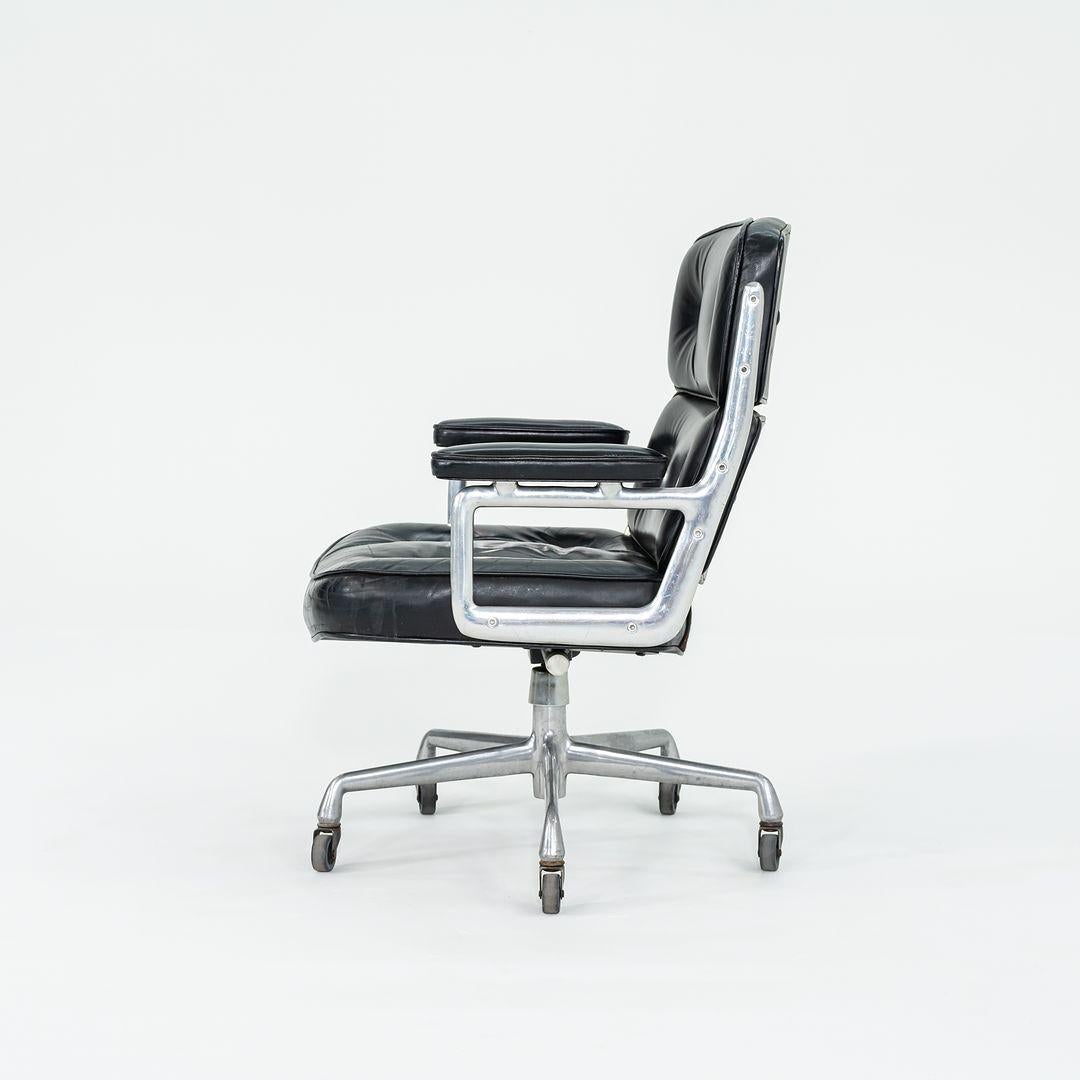 1968 Herman Miller Eames Time Life Executive-Schreibtischstühle aus Leder, 5-Sterne-Sockel im Angebot 1