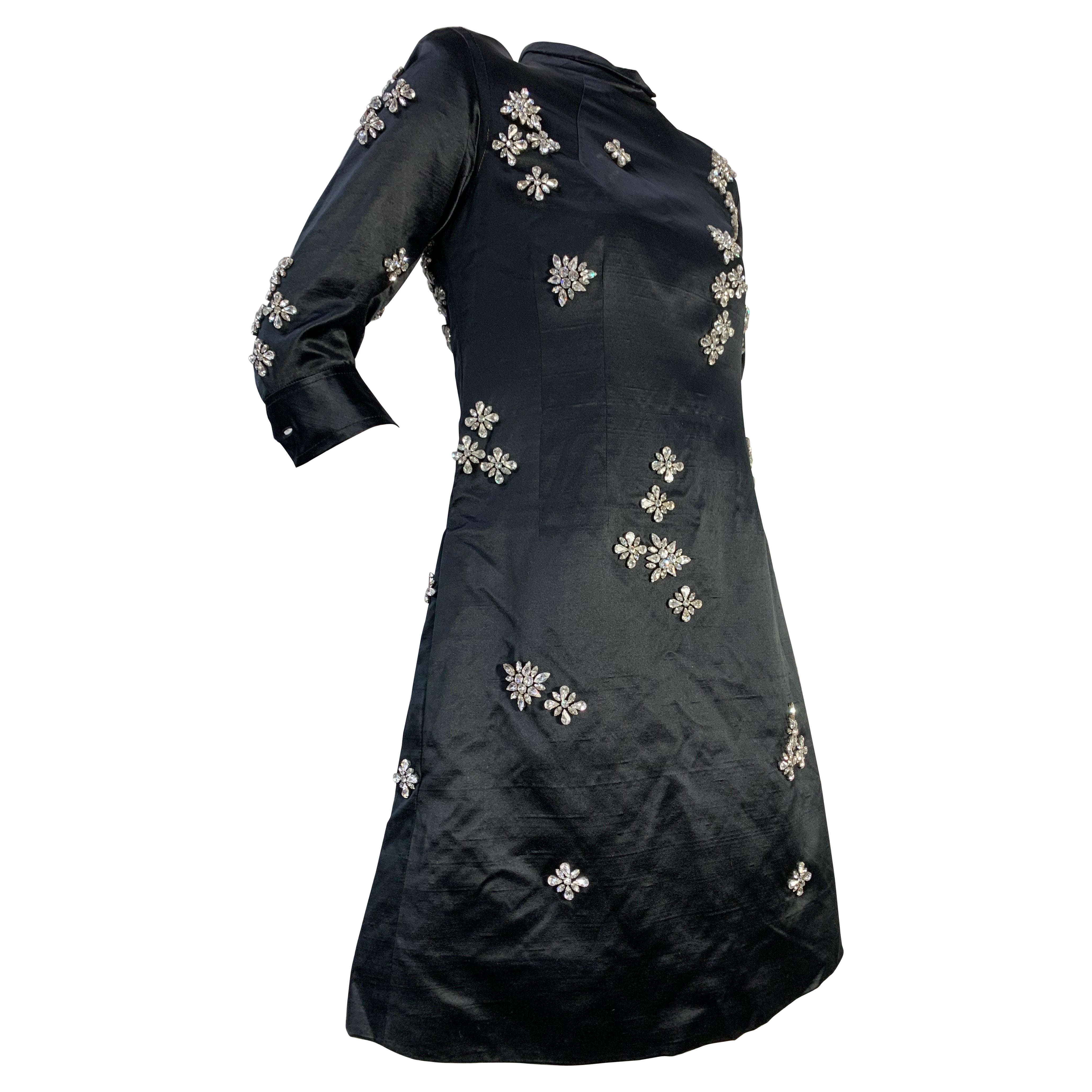 1968 James Galanos - Vestito da cocktail in raso di seta nero con linea ad A e strass sparsi
